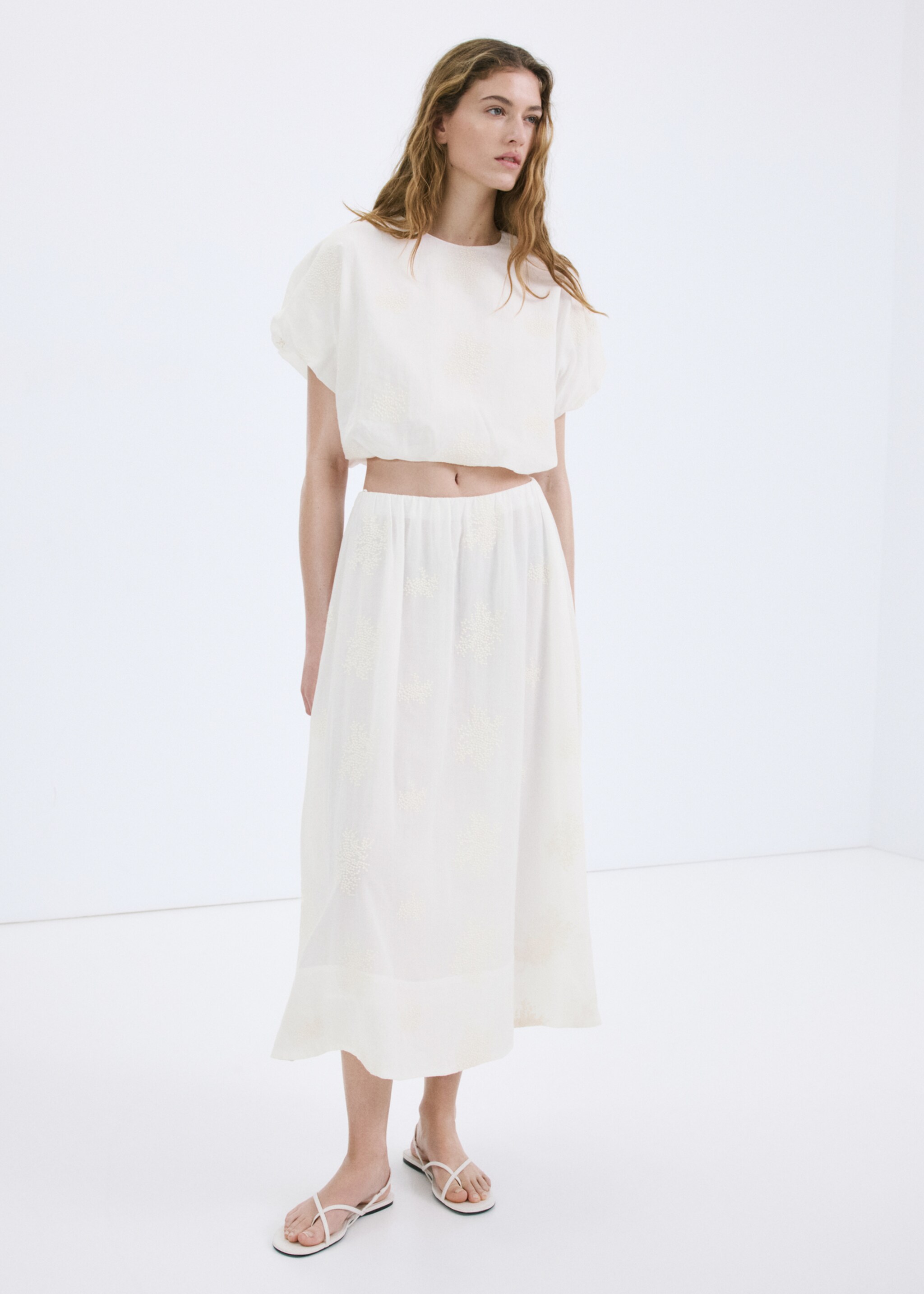 بلوزة قطنية بتفاصيل مطرزة - رؤية عامة, بيج فاتح. Ref: 27027149-00.