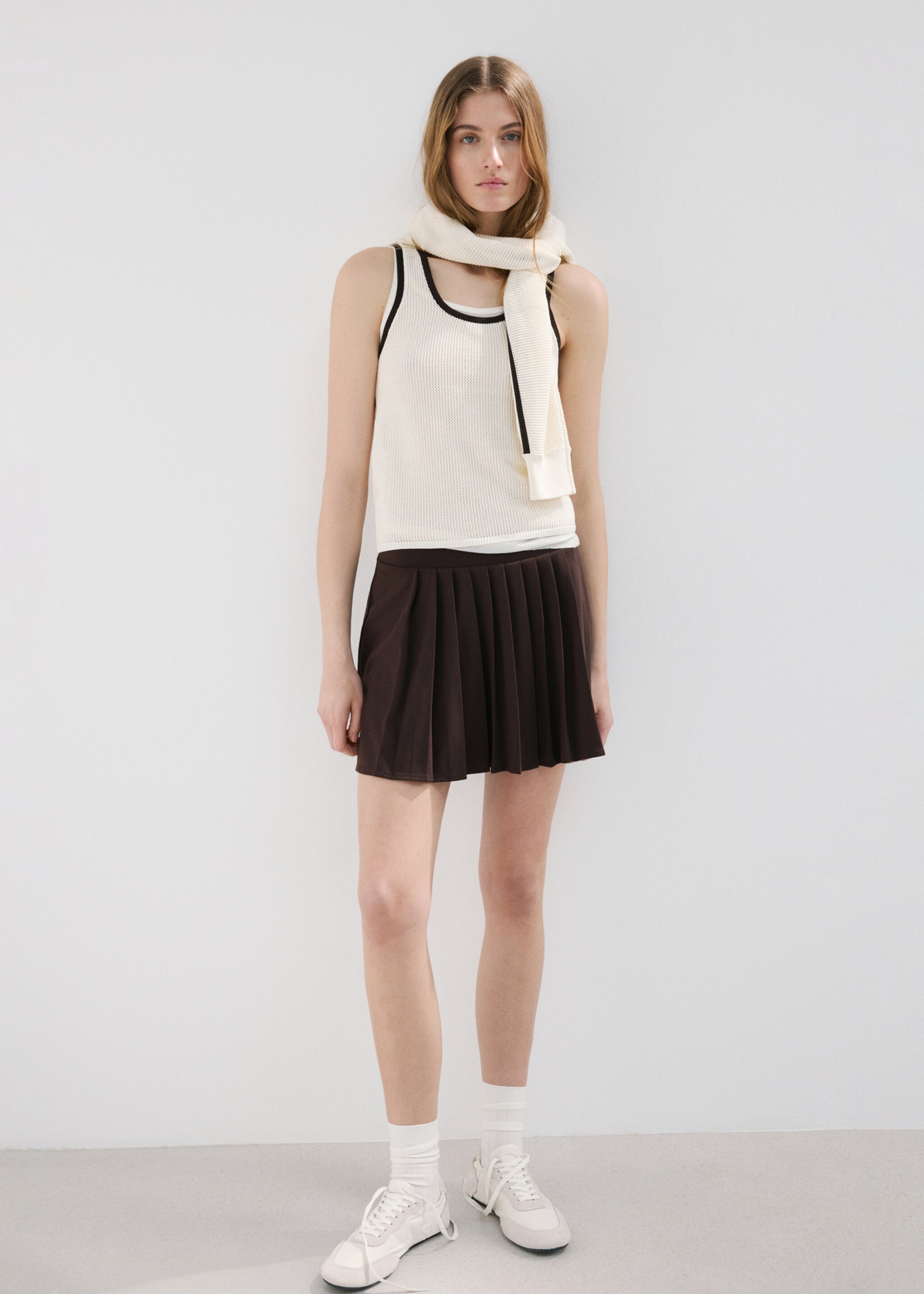 Pleated skirt with printed logo - General plane, Brown. Ref: 27027165-00.