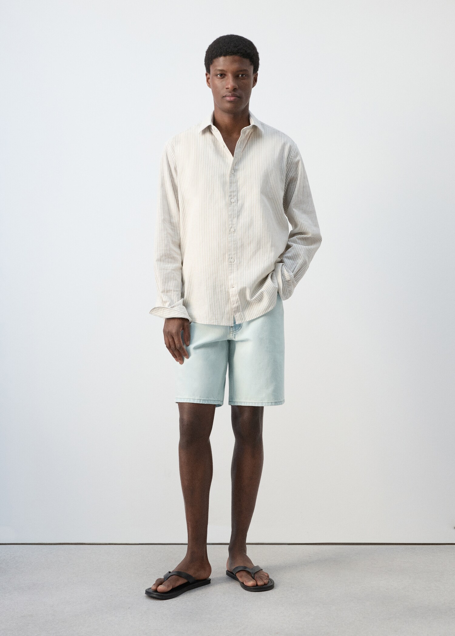 Straight-fit denim bermuda shorts - General plane