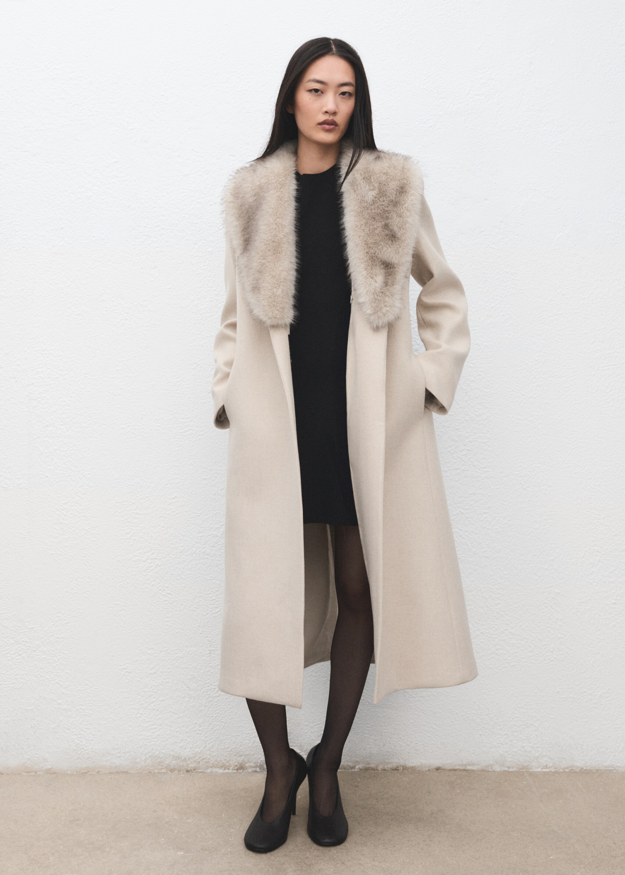 Manteco wool coat with fur collar - General plane, Light/Pastel Grey. Ref: 27031309-00.