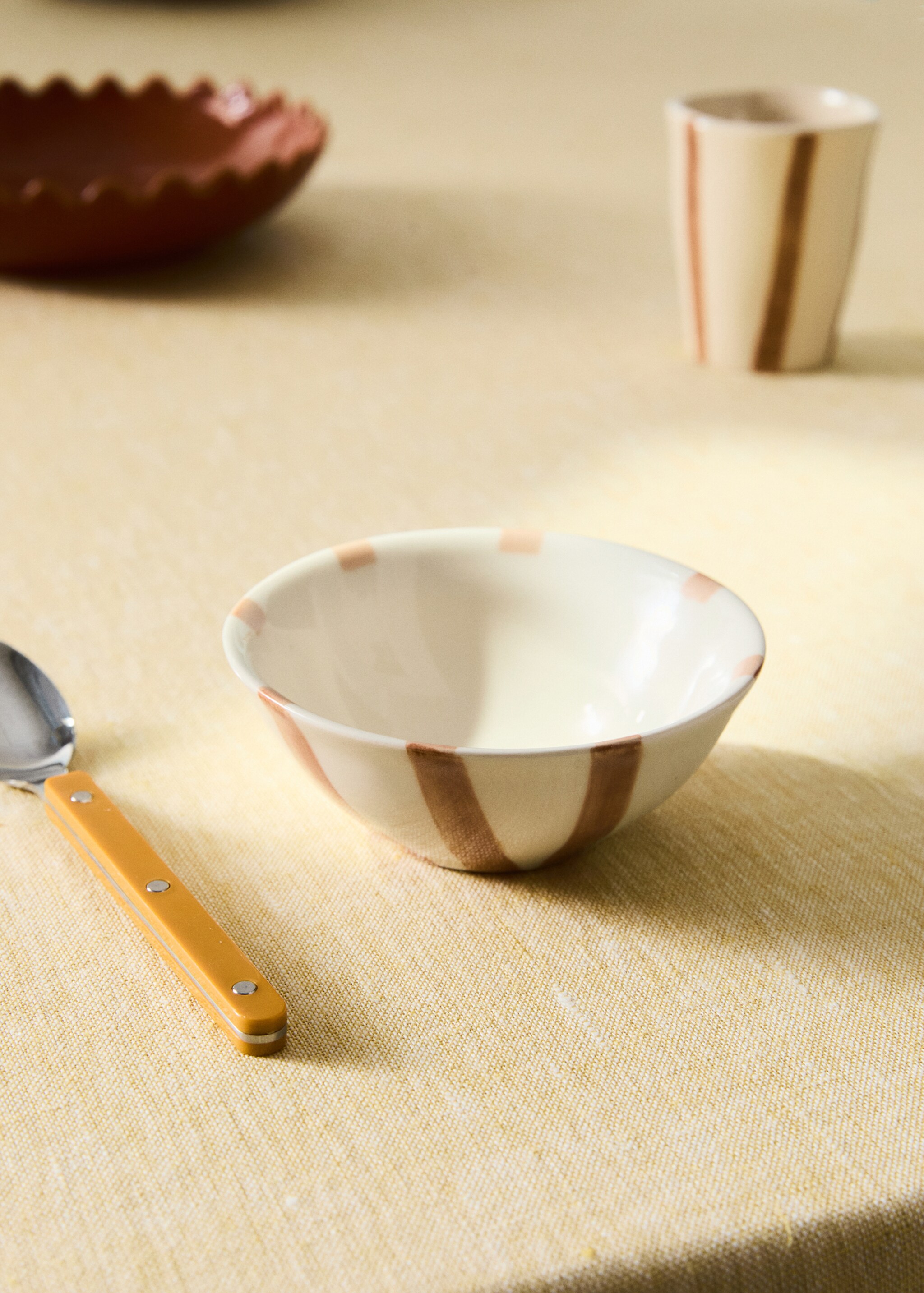 Bol gres ratlles - Pla general, Vainilla. Ref: 27031525-00.