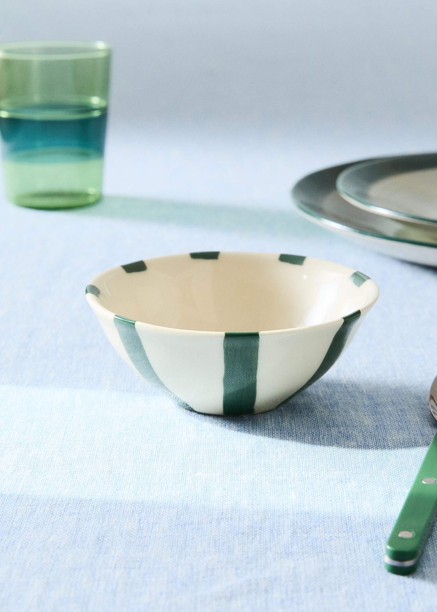 Bol en grès à rayures - Plan général