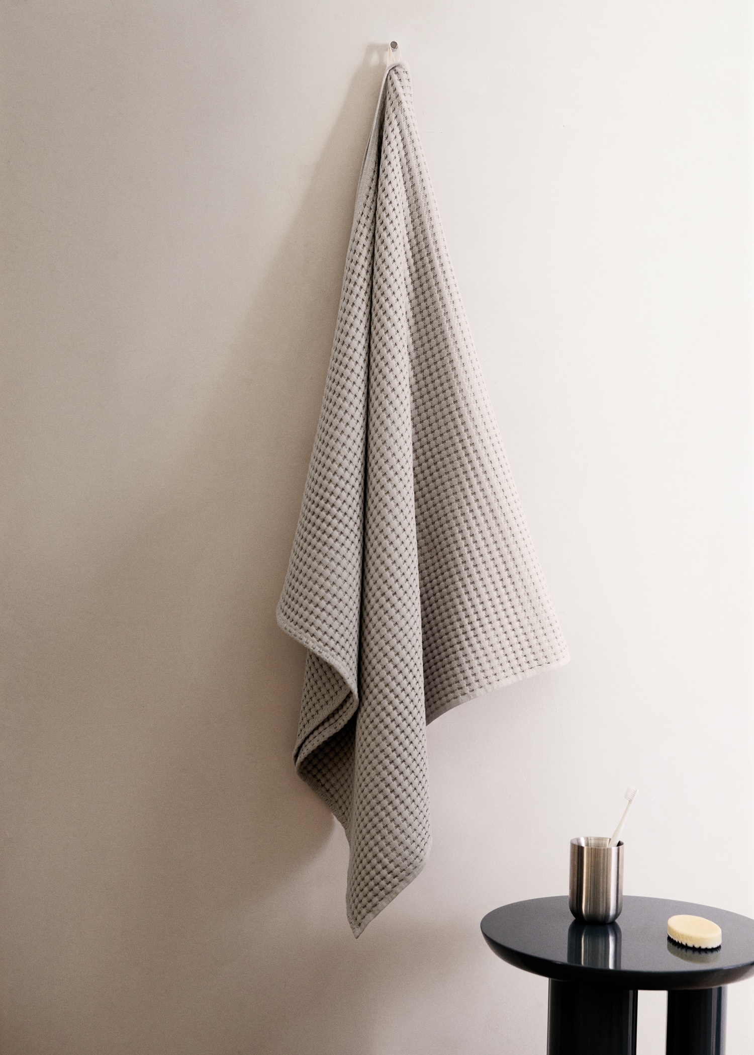 Cotton waffle bath towel - General plane
