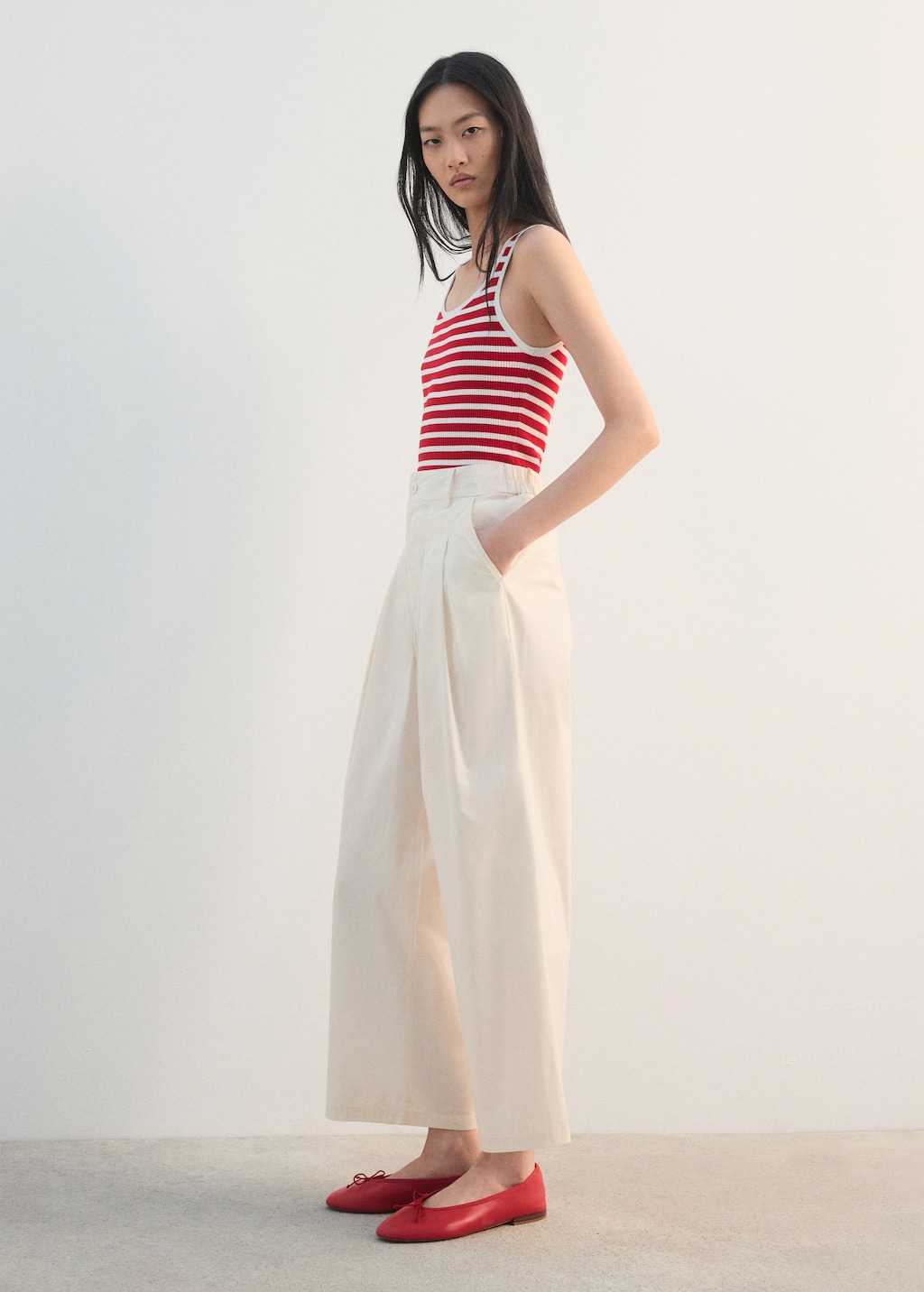 Mango Wide-leg cropped pleated trousers