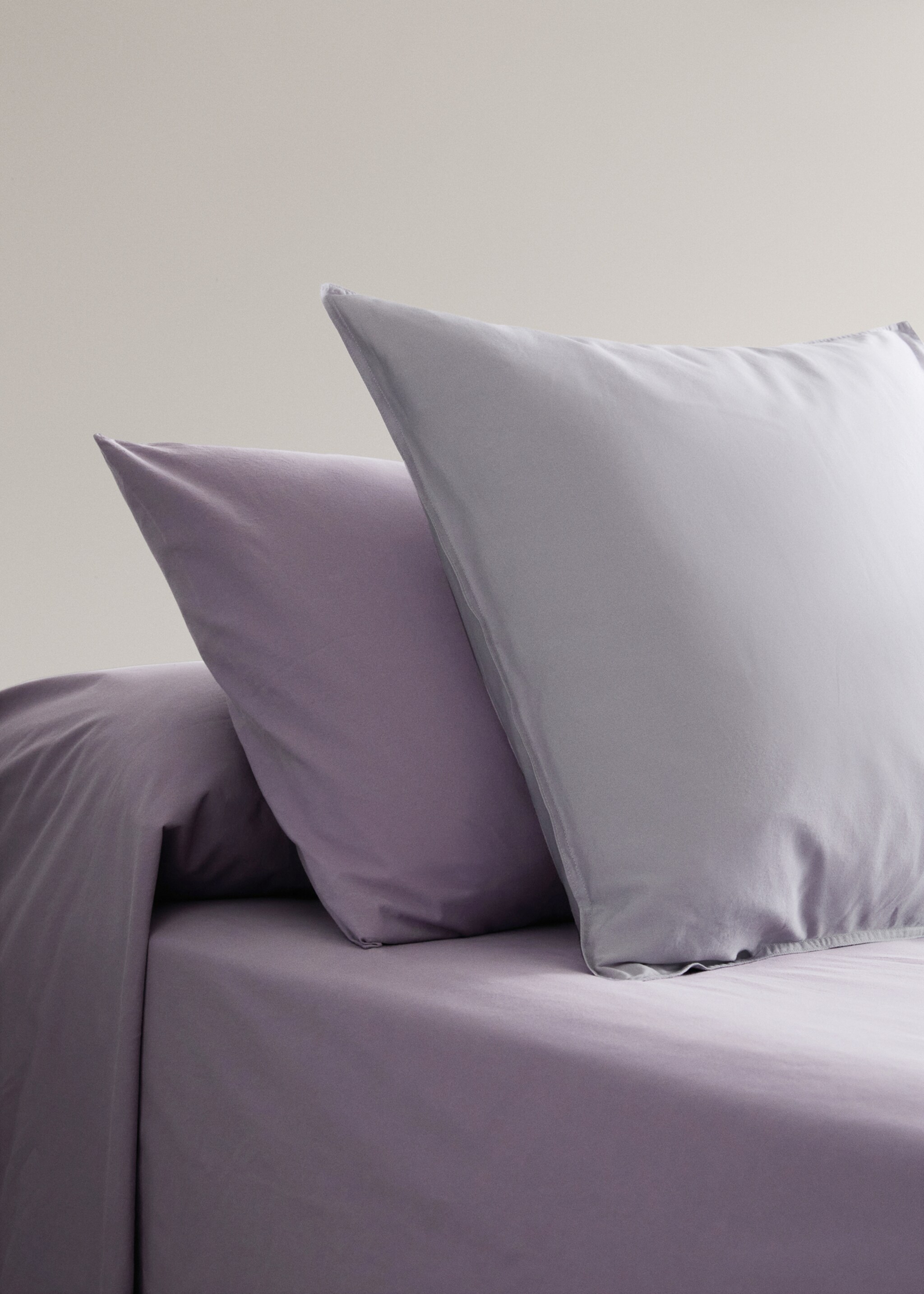 Two cotton pillowcases with tie closures 50x75 cm - General plane, Light/Pastel Purple. Ref: 27032915-00.