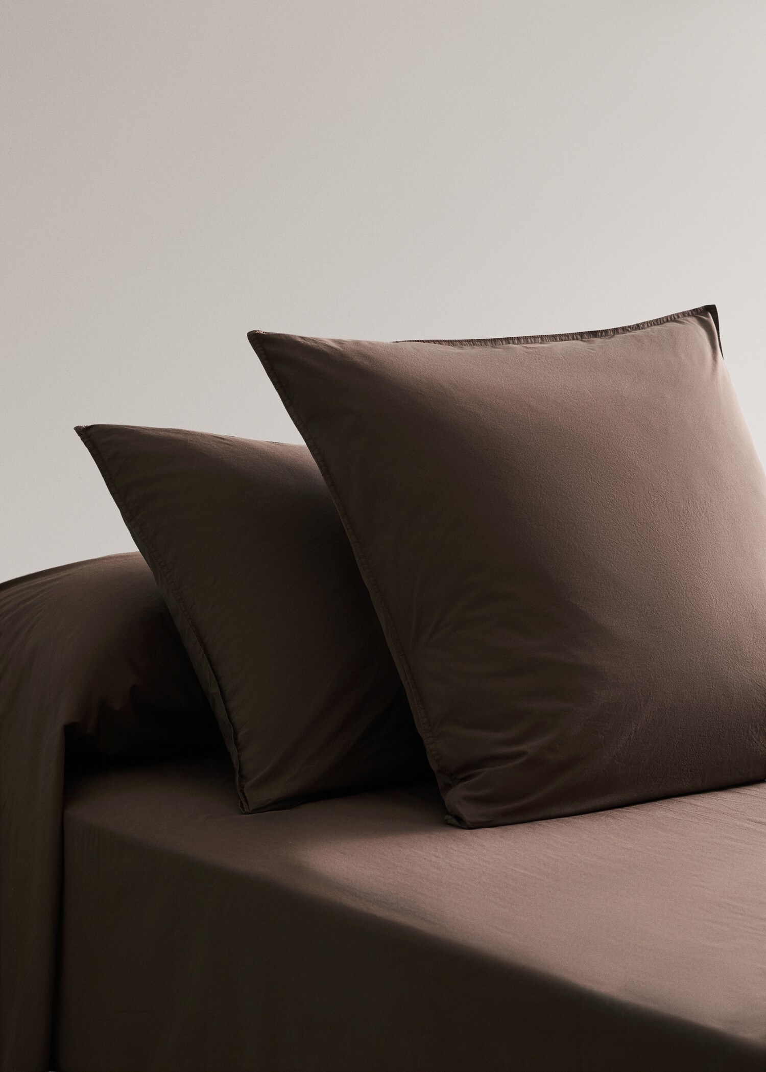 Two pillowcases, double-stitched, 300 thread count cotton, 60x60 cm - General plane