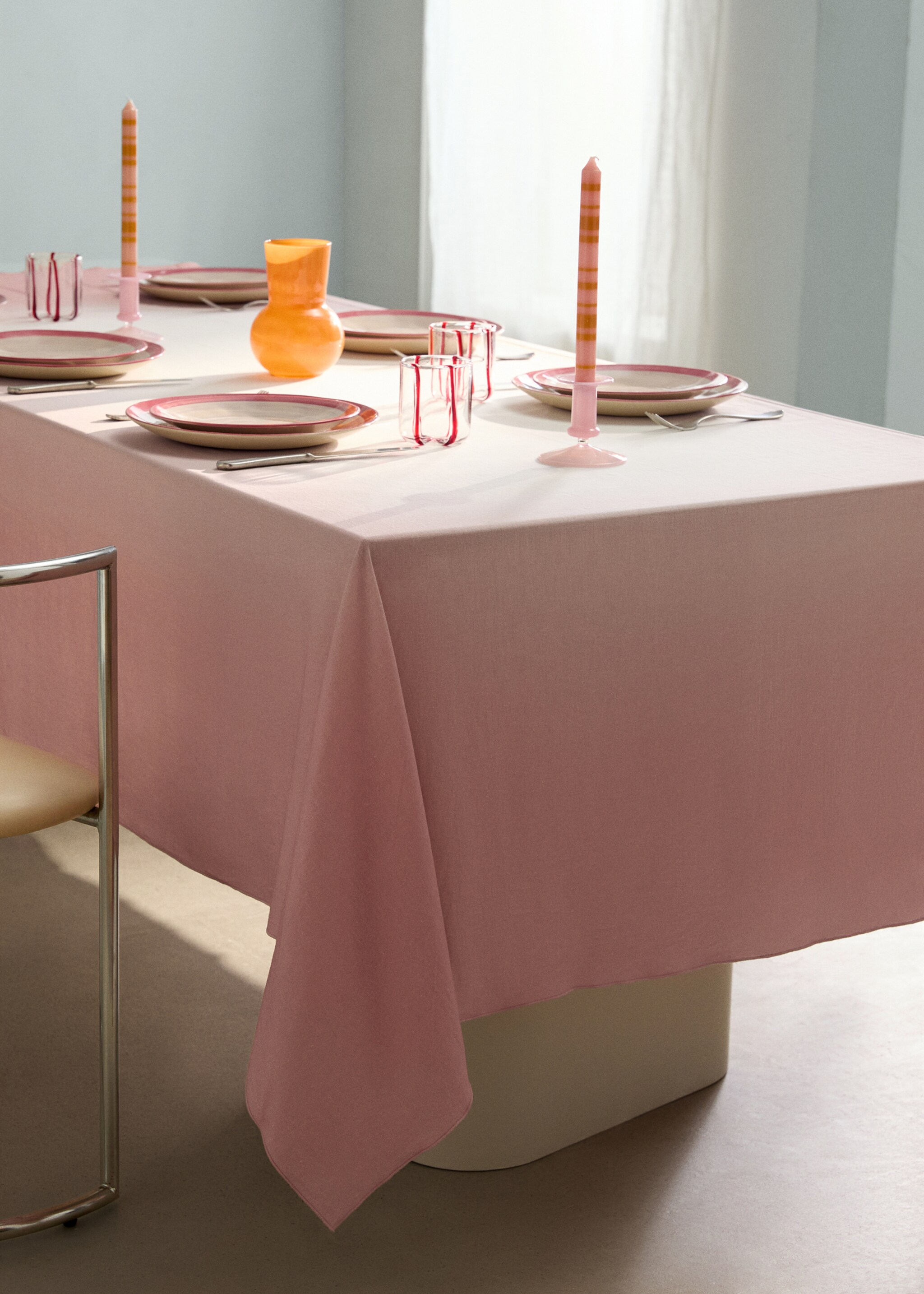 Ombre cotton linen tablecloth design for 6 to 8 guests - General plane, Pink. Ref: 27033277-00.