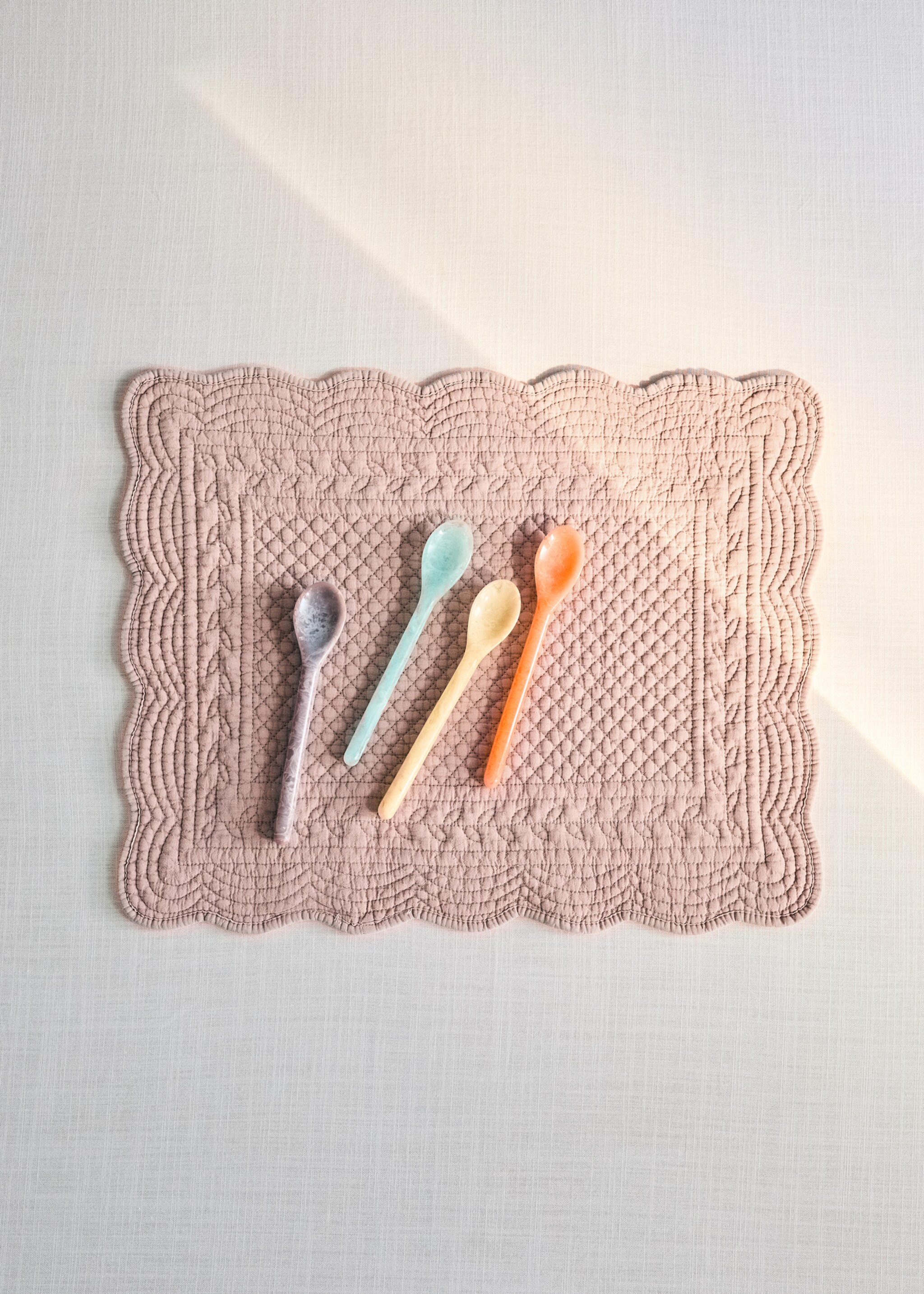 Quilted placemat with rectangular wave effect design - General plane, Pink. Ref: 27033304-00.