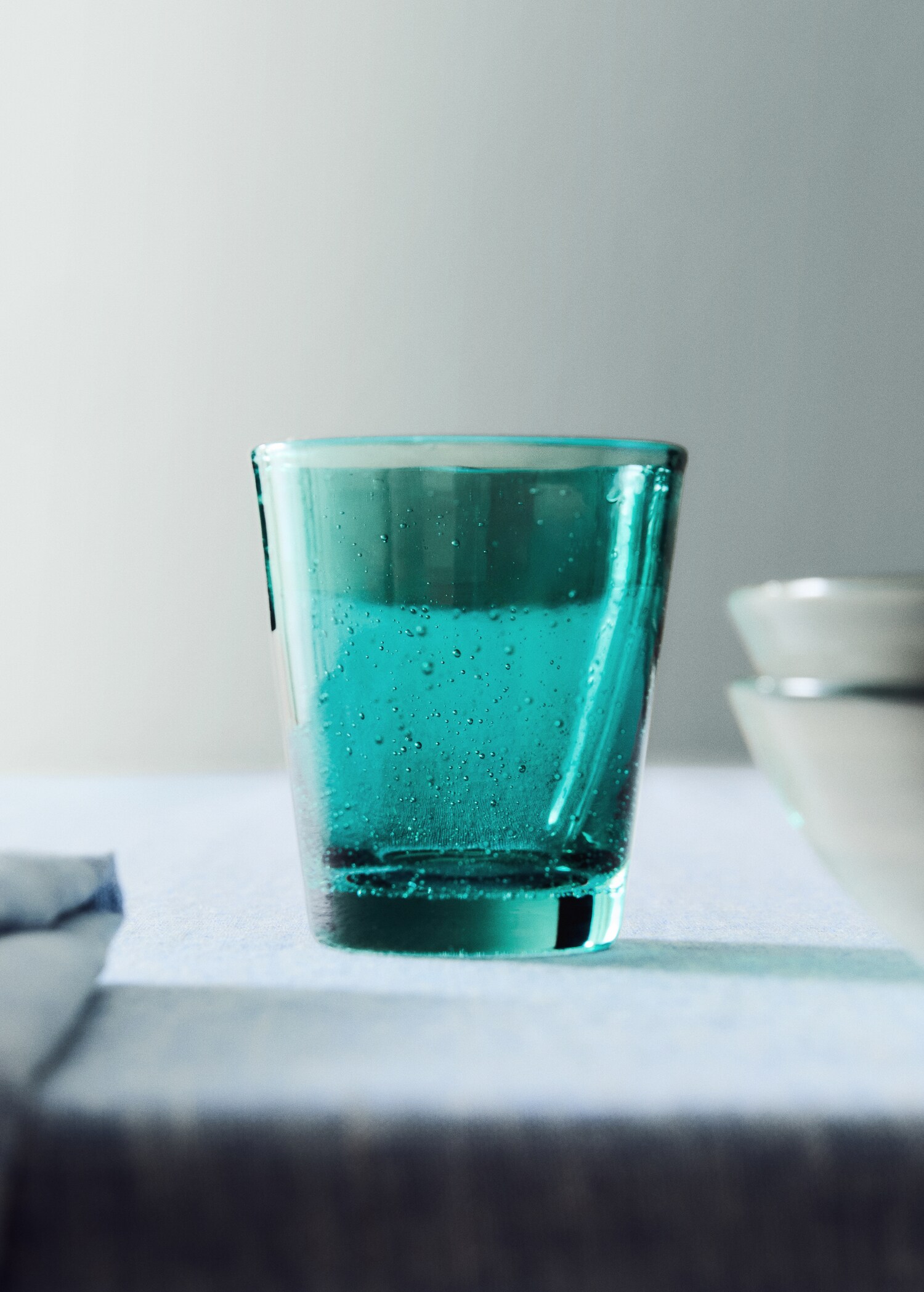 Coloured bubble glass vase - General plane