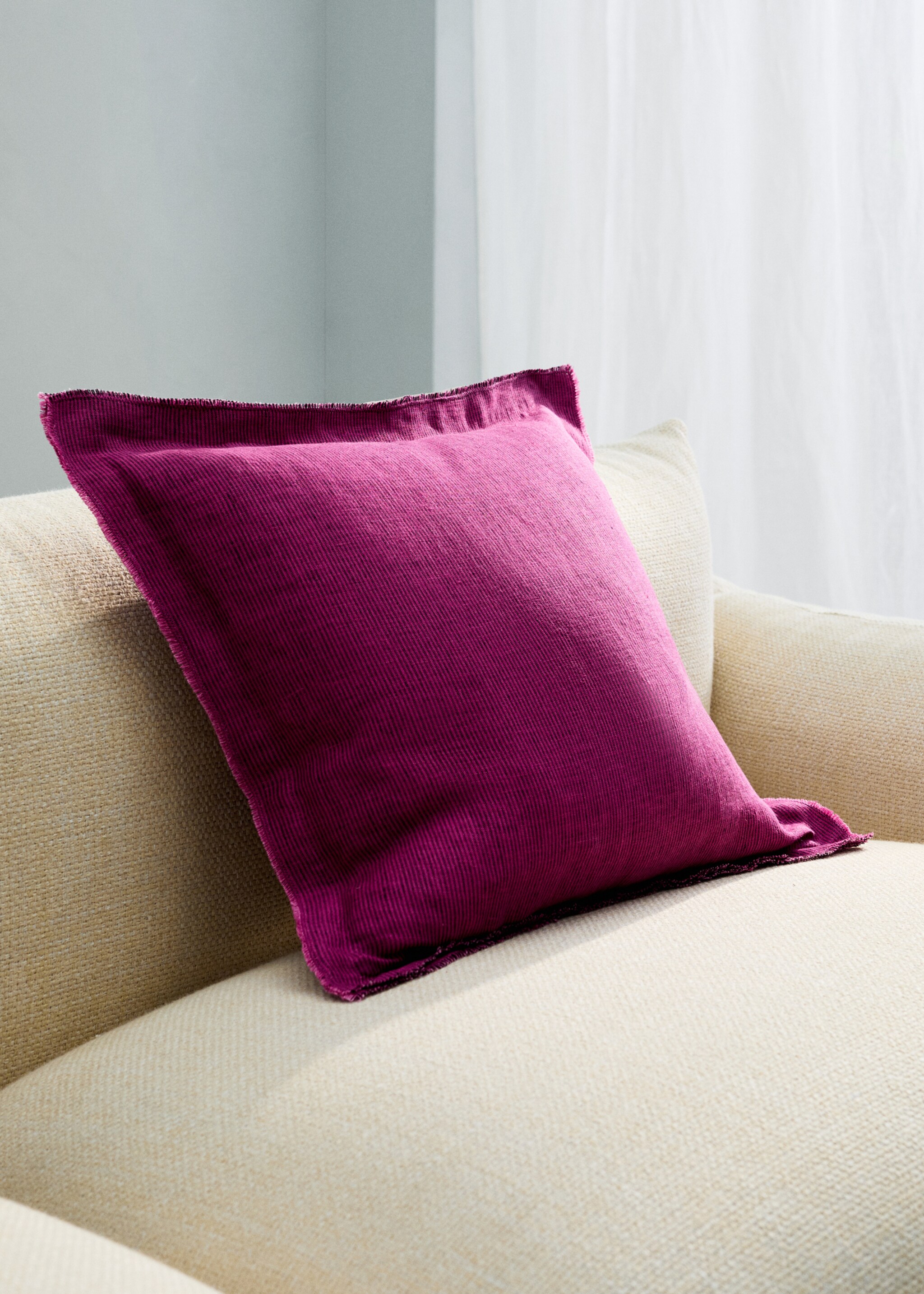 Linen cushion cover with topstitch finish 50x50 cm - General plane, Pink. Ref: 27033317-00.