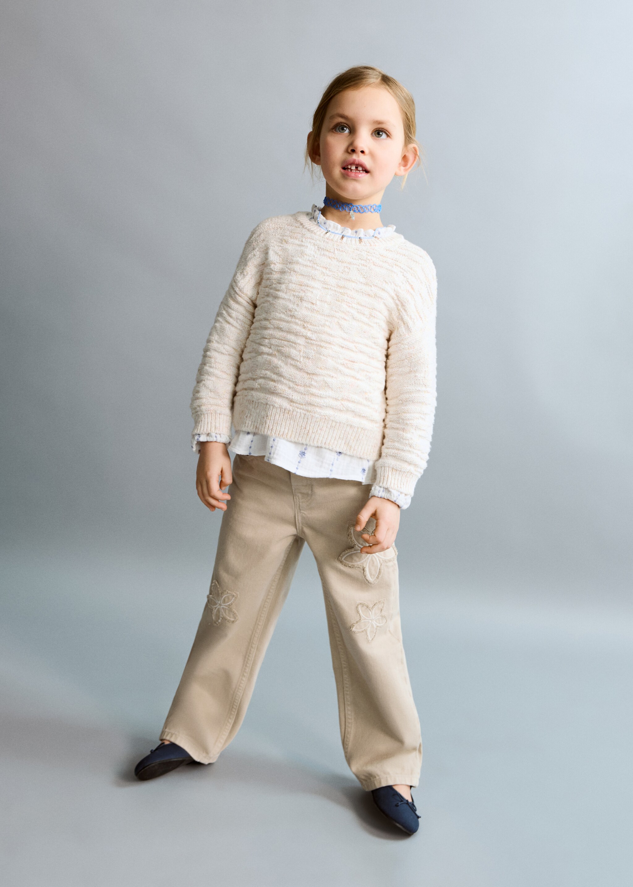 Jeans rectos bordado flores - Plano general, Marrón medio. Ref: 27033728-00.