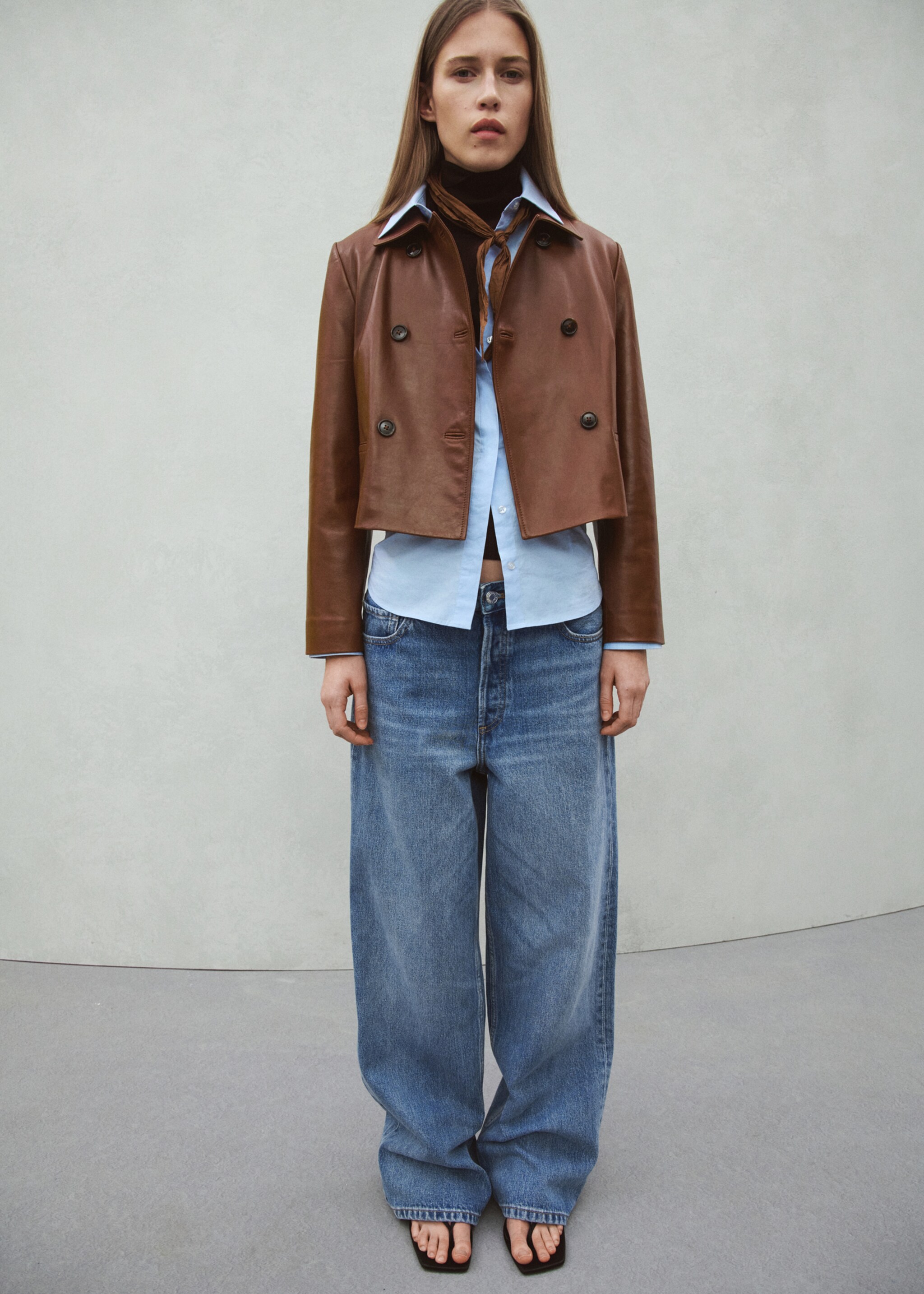 Jeans rectos tiro bajo - Plano general, Azul medio. Ref: 27034076-00.