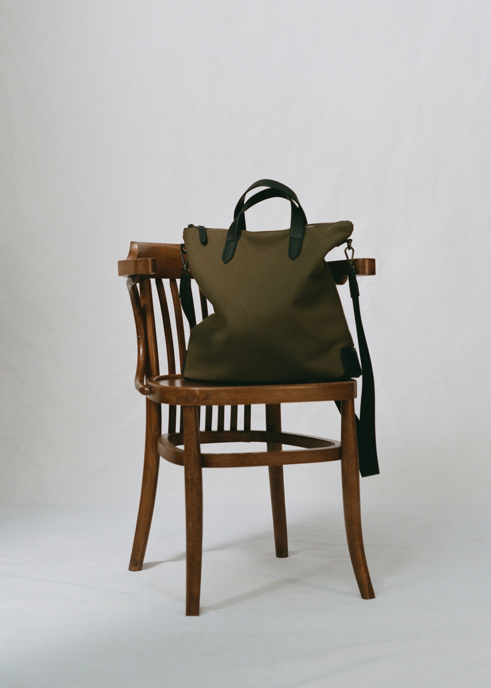 100% cotton tote bag with adjustable strap - General plane, Khaki. Ref: 27034414-00.