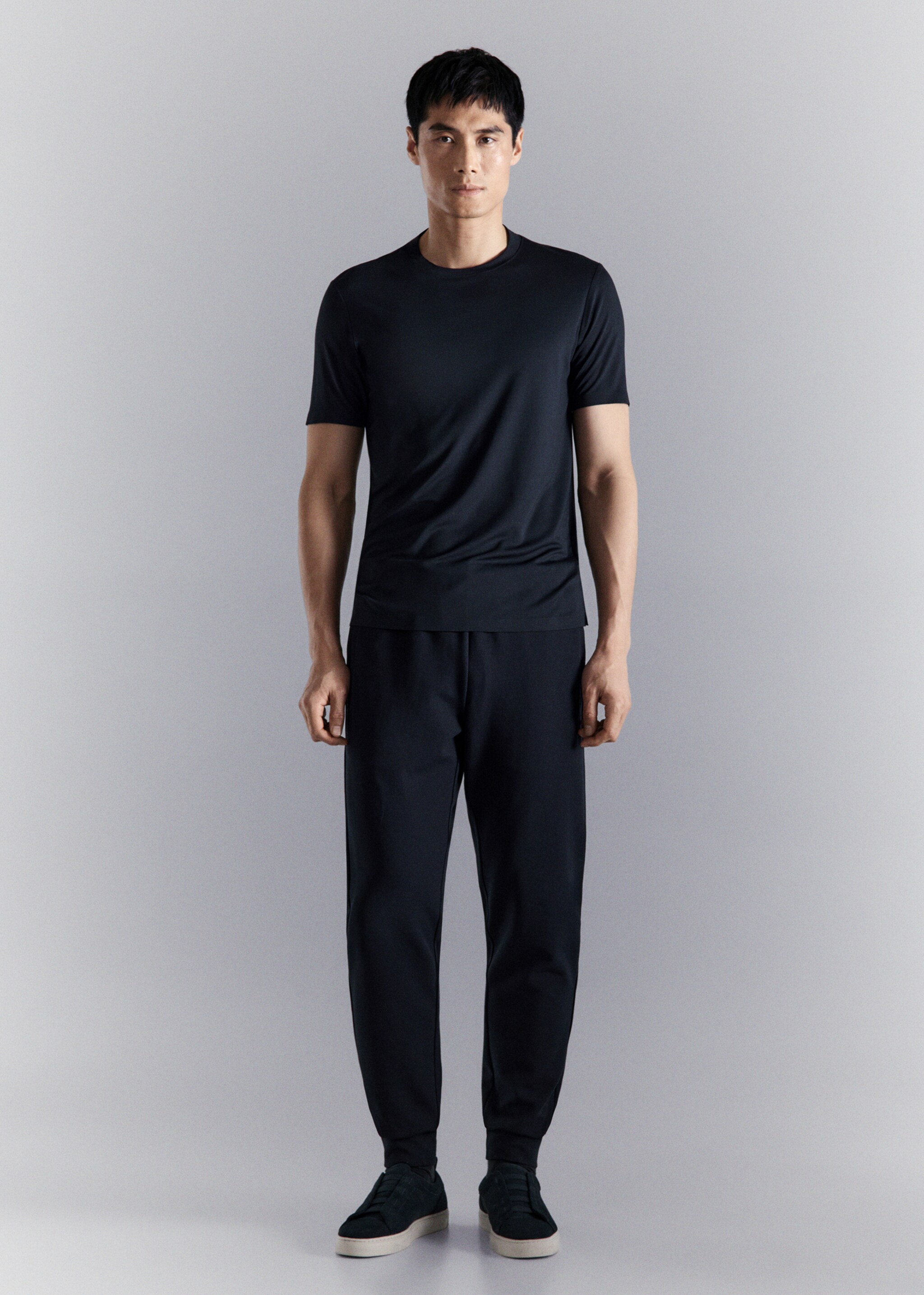 Slim Fit-T-Shirt aus Komfort-Stretchgewebe - Allgemeine Ansicht, Marineblau. Ref: 27034426-00.