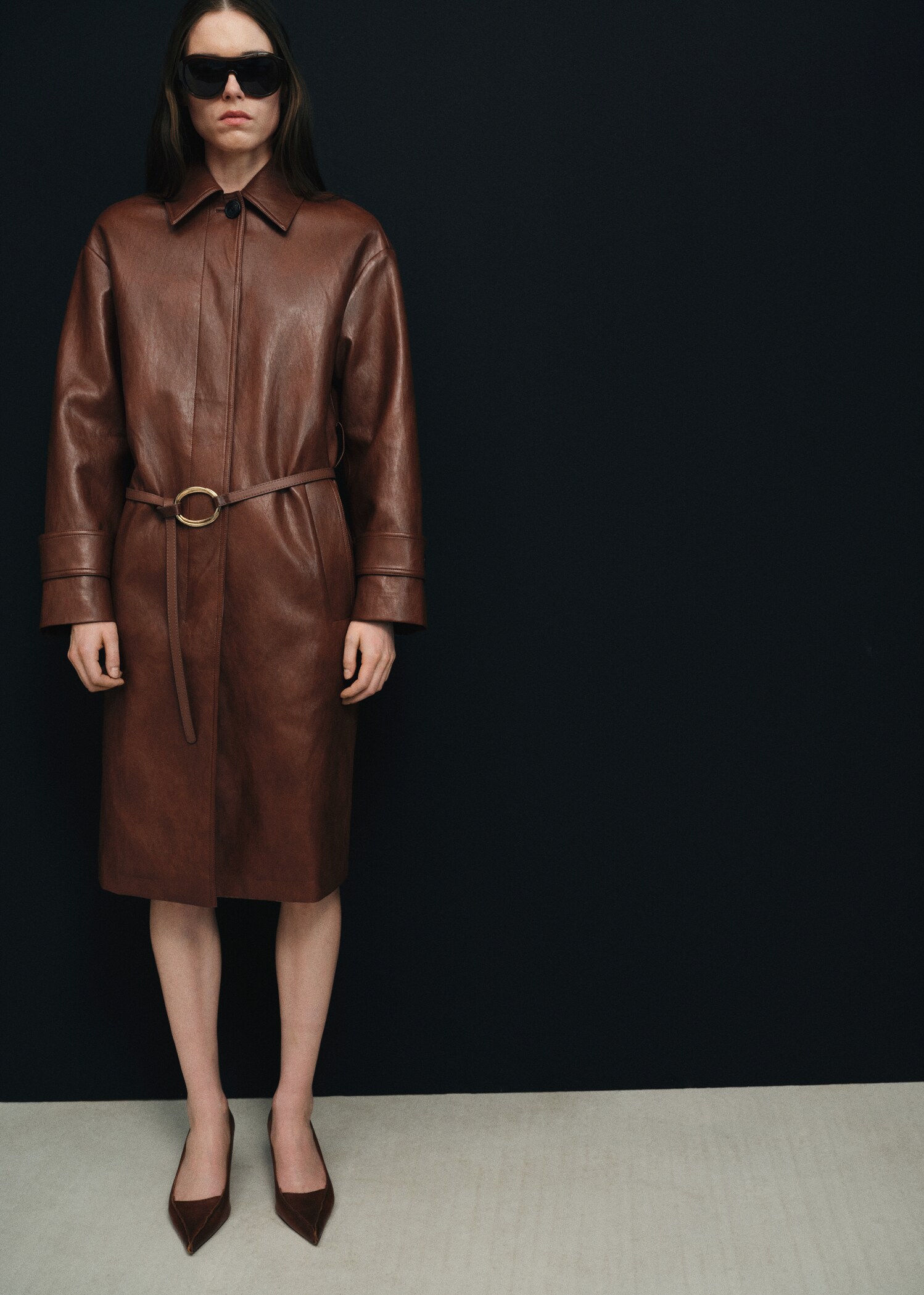 Thin belt with maxi-buckle - General plane