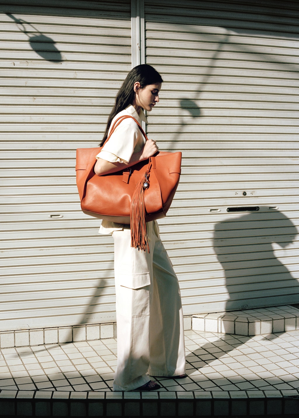 Leather maxi shopper bag - image 5