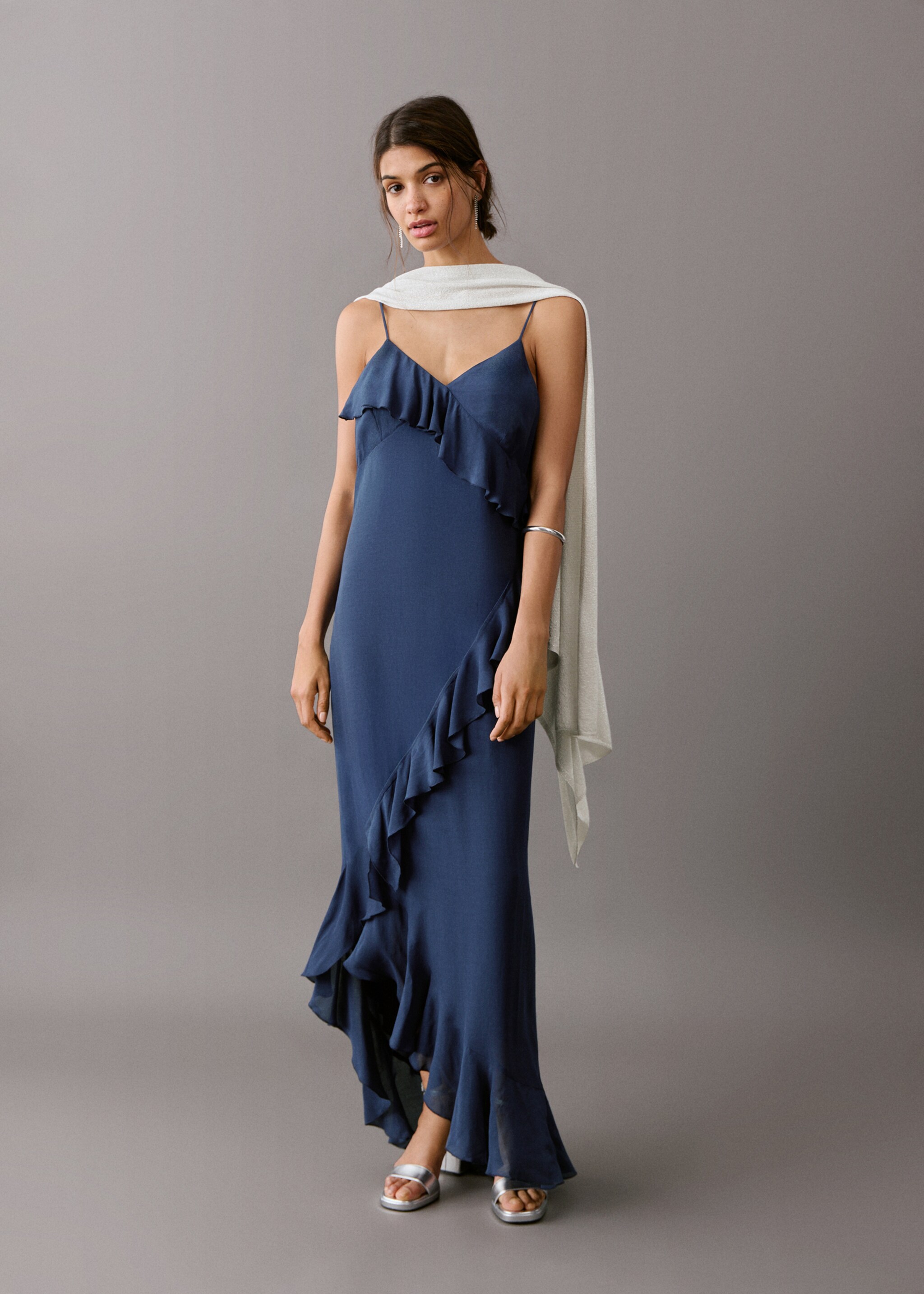 Asymmetrical lurex knitted cape - General plane, Silver. Ref: 27035813-00.