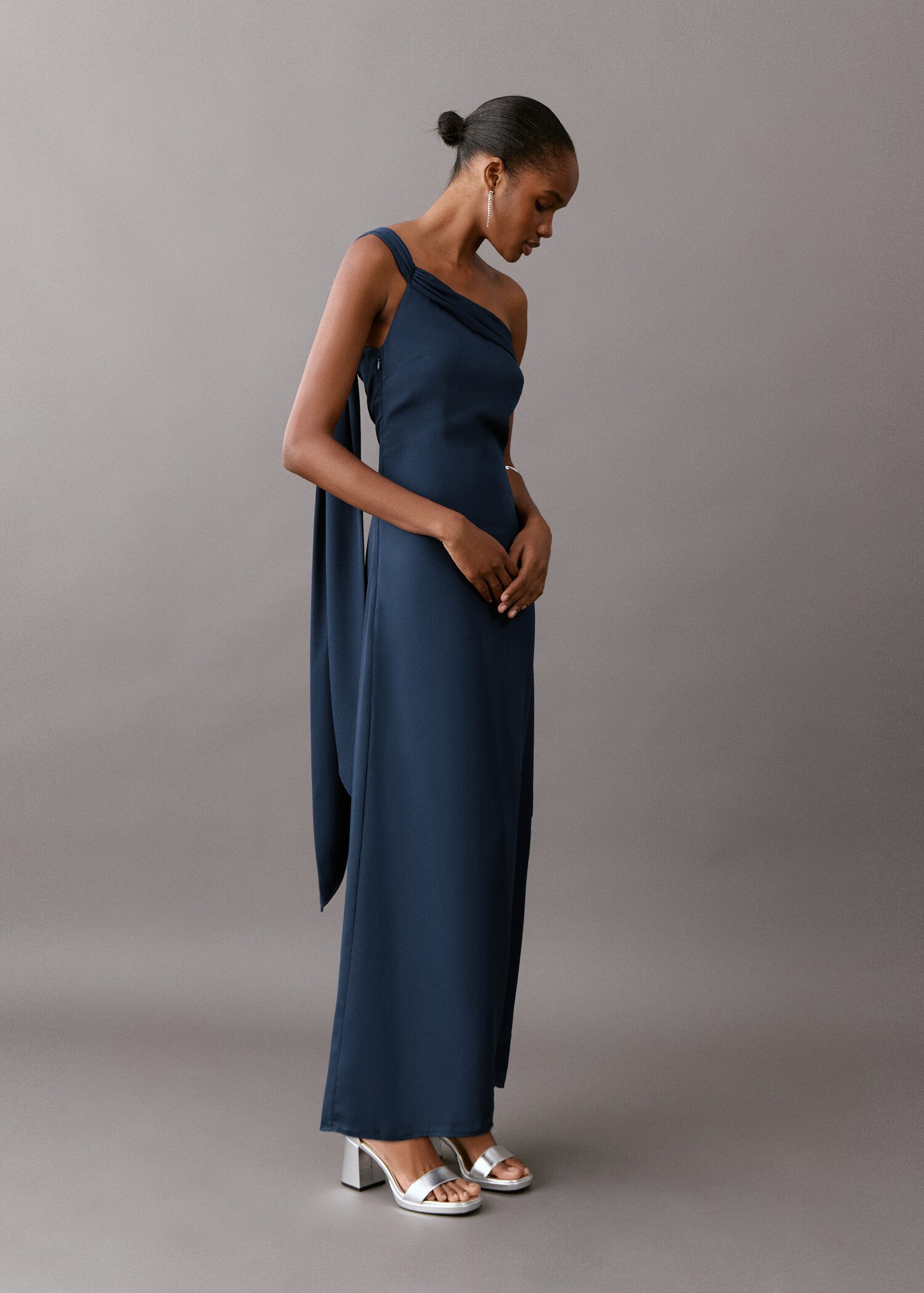 Dress rubia - General plane