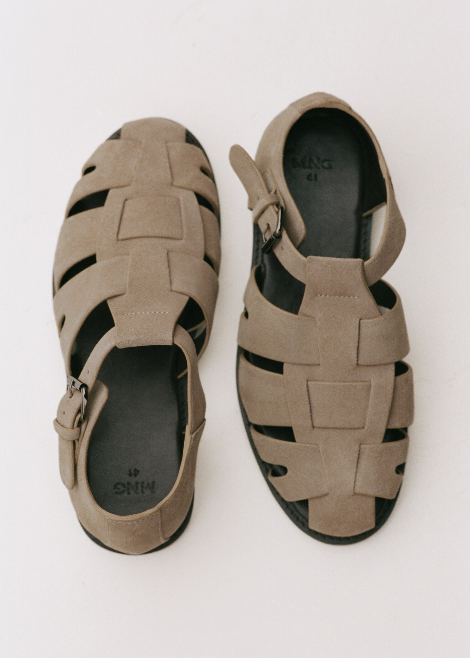 Suede leather cangrejera sandal - General plane