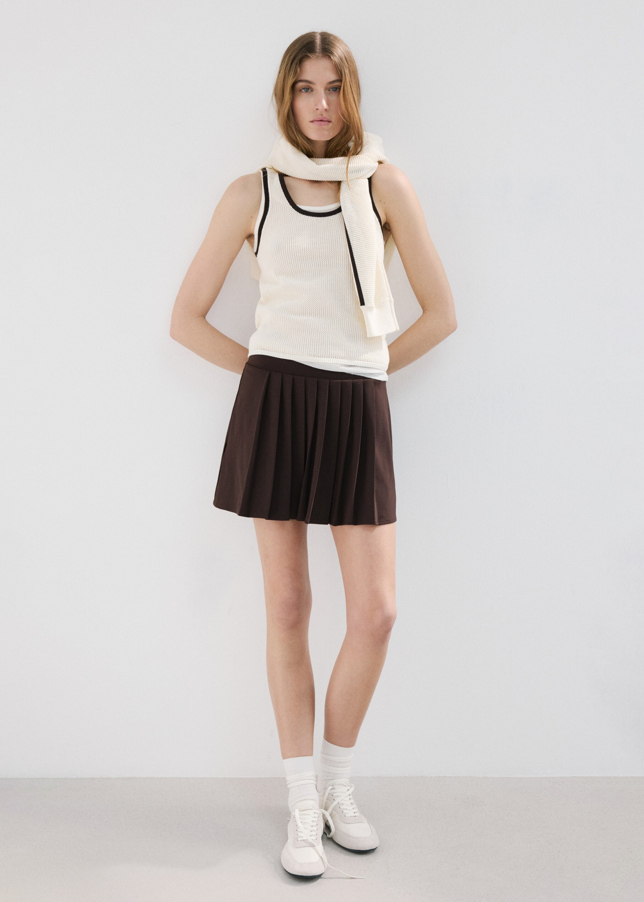 Contrast trim strap top - General plane, Ecru. Ref: 27037163-00.