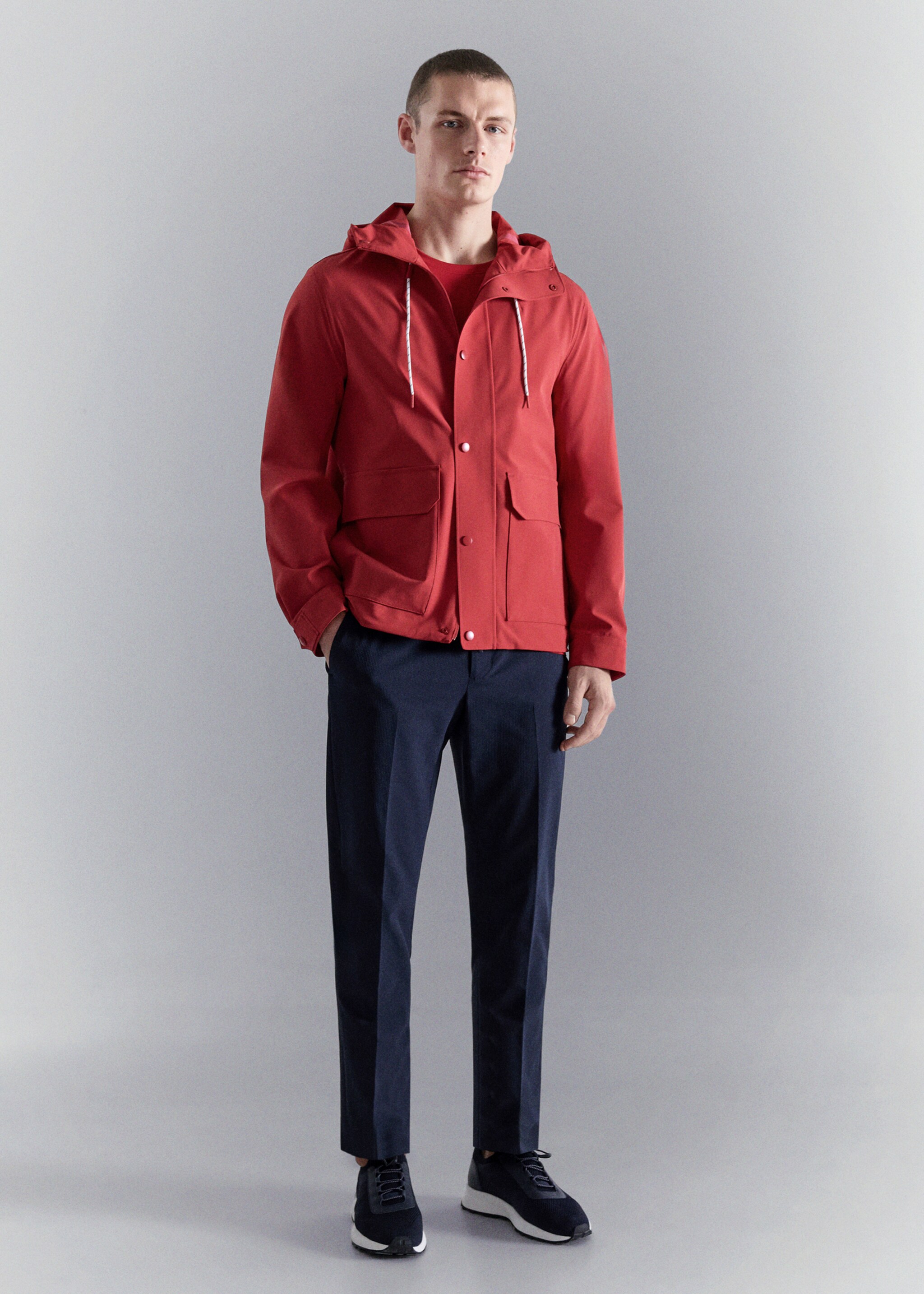 Water-repellent hooded jacket - General plane, Red. Ref: 27037897-00.