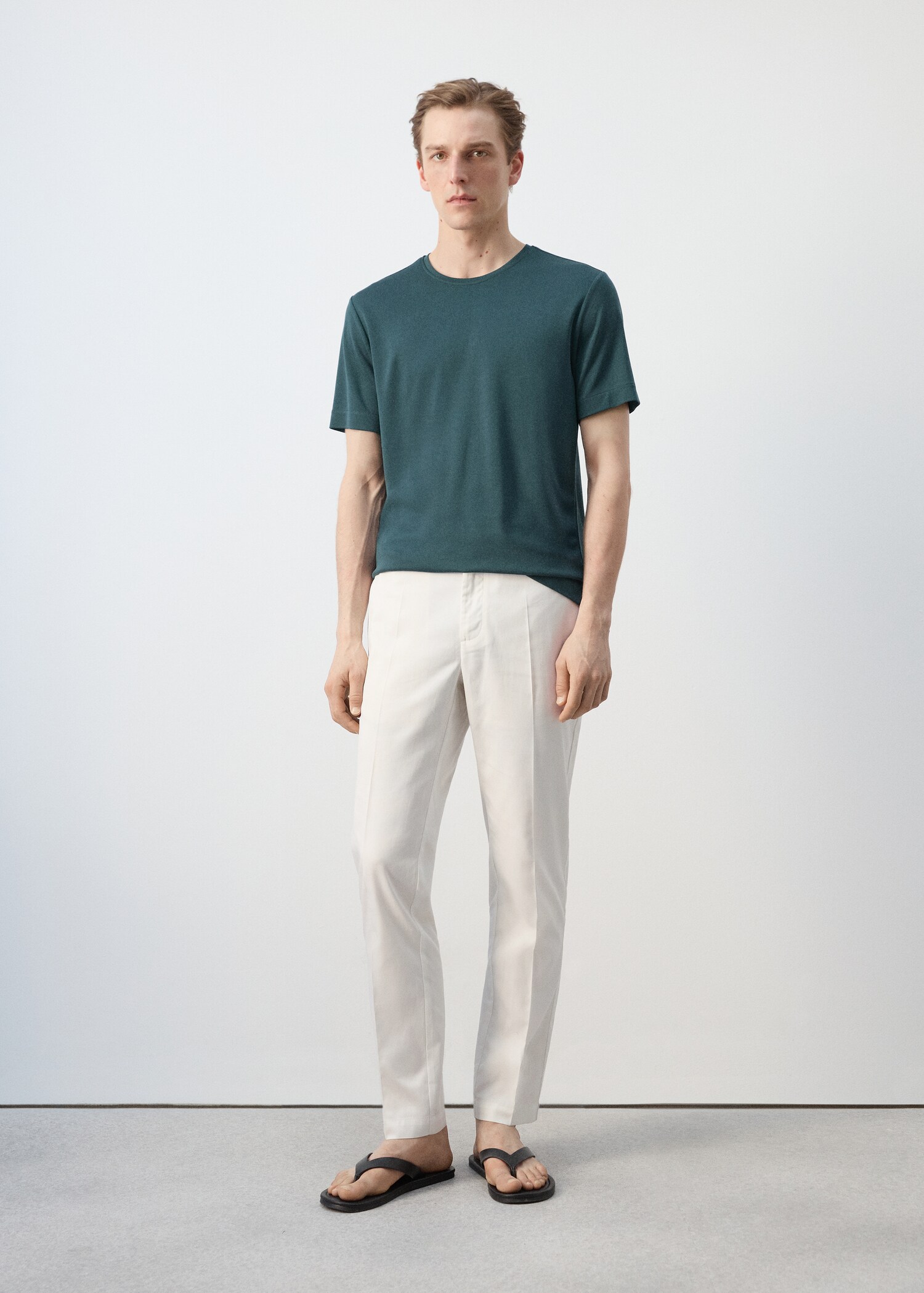 T-shirt slim-fit manches courtes - Plan général