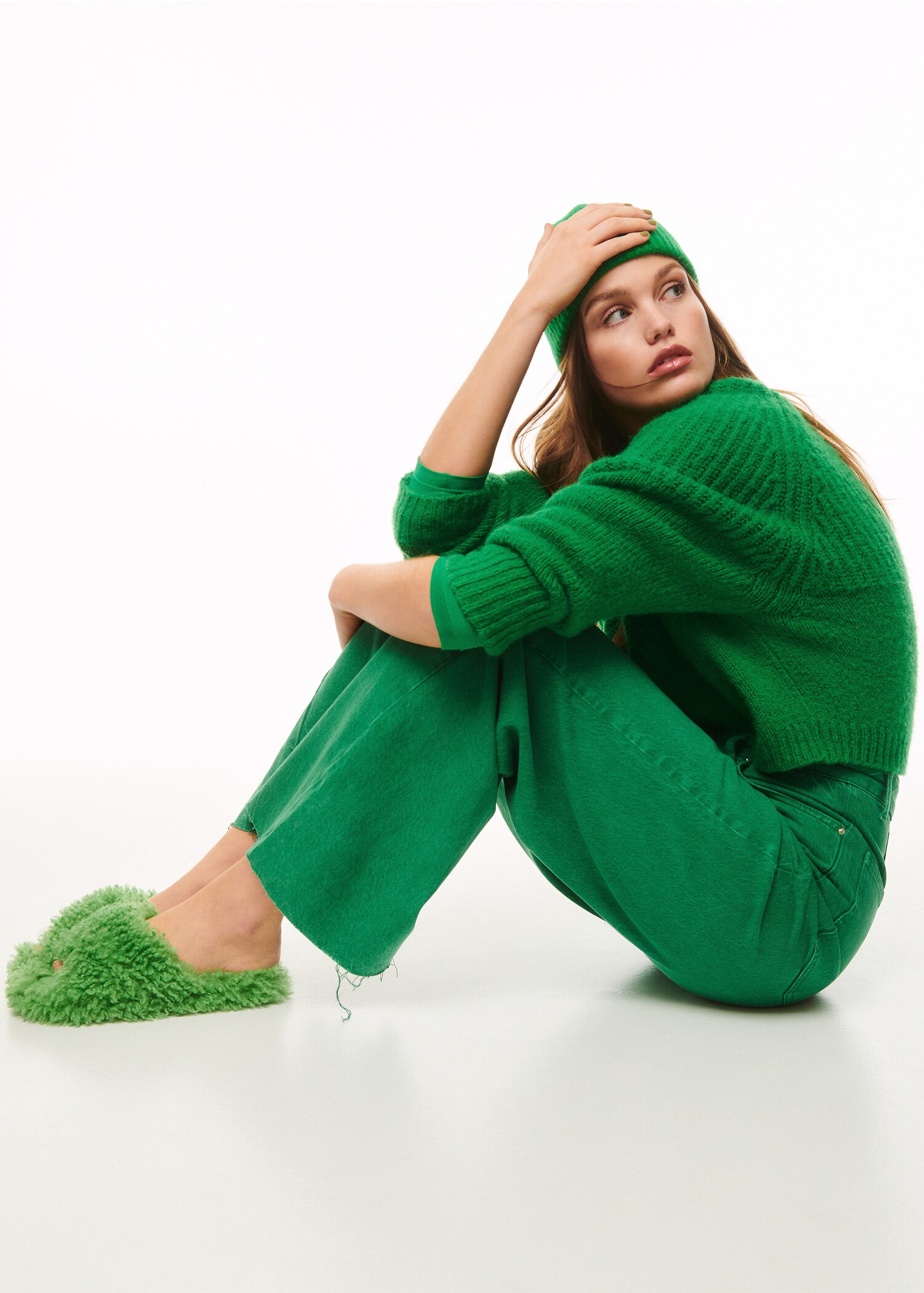Criss-cross fur sandals - General plane