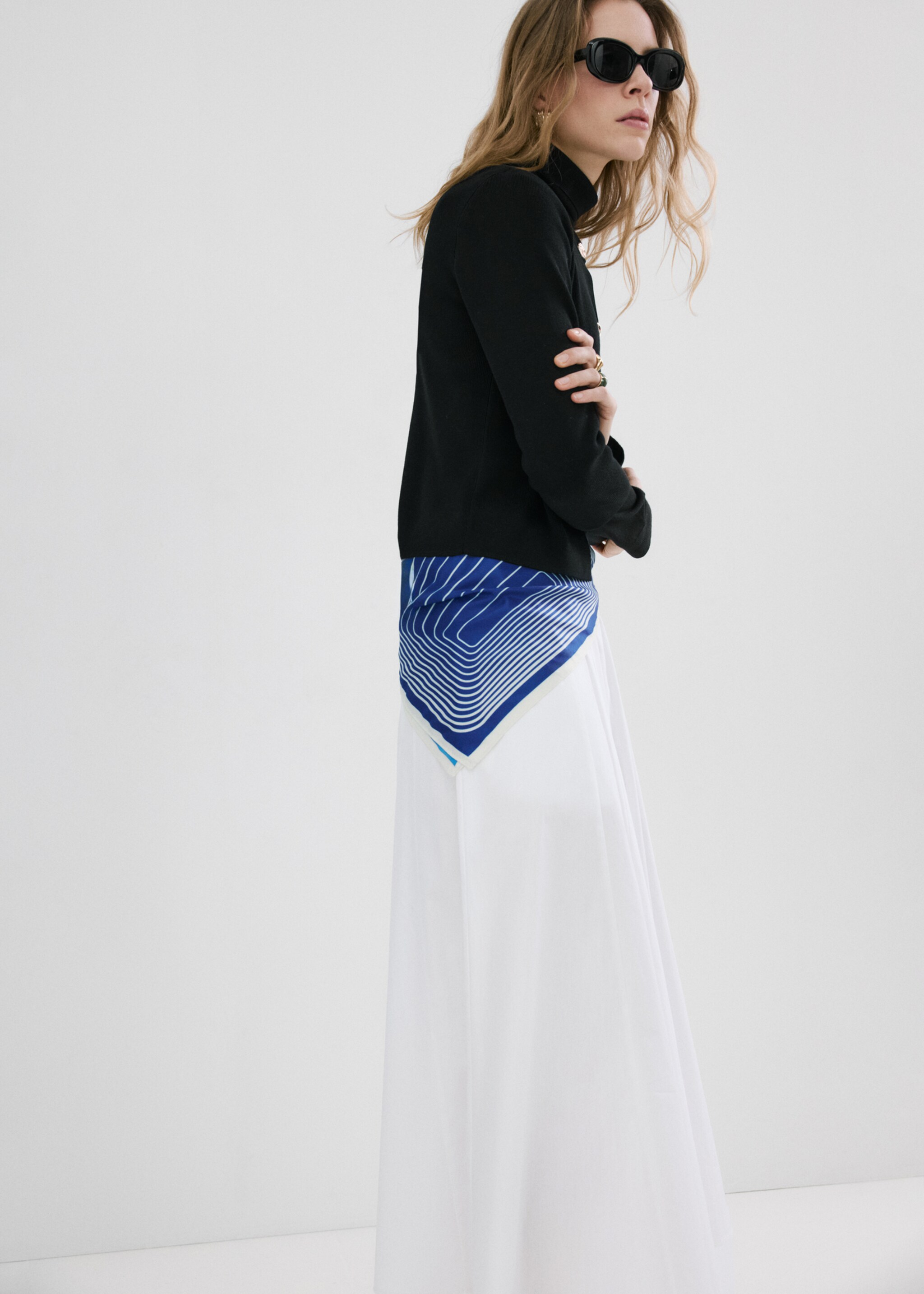 Mouchoir satiné à carreaux - Plan général, Bleu. Ref: 27041198-00.