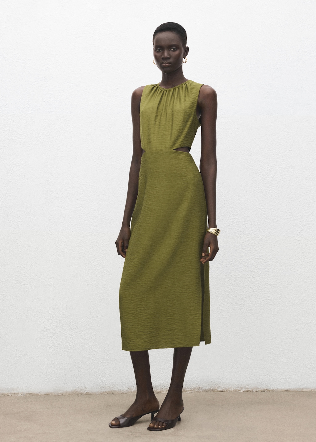 Mango Crinkled-effect dress with cut-out