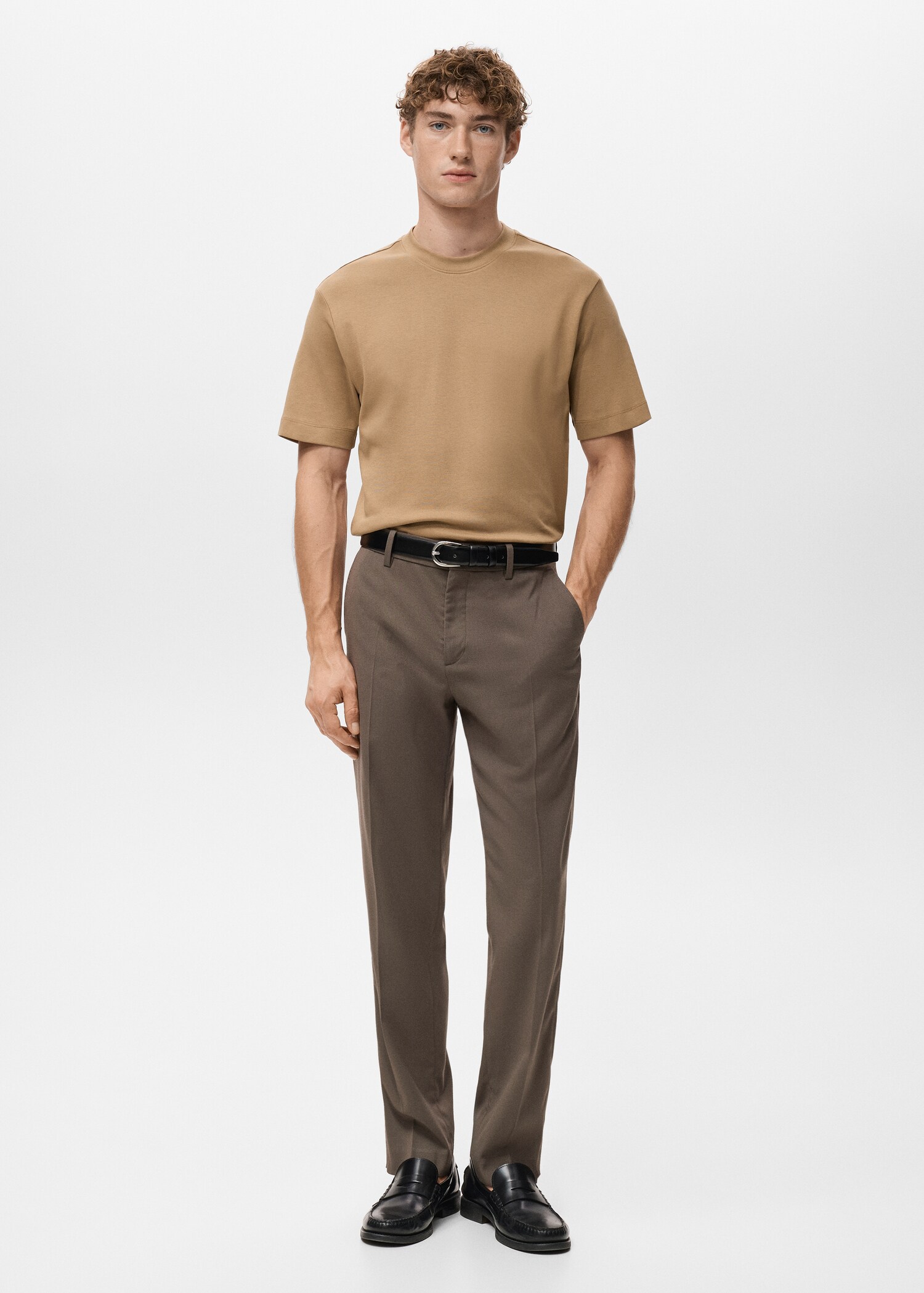 T-shirt regular fit de peso médio - Plano geral