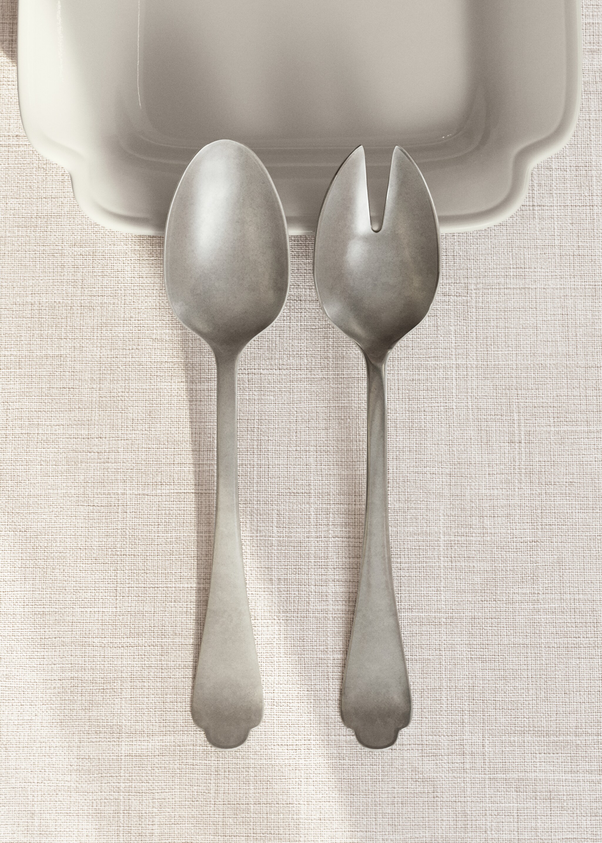 Набір з 2 матових ложок для сервірування з нержавіючої сталі - Загальний план, Сірий. Ref: 27041523-00.