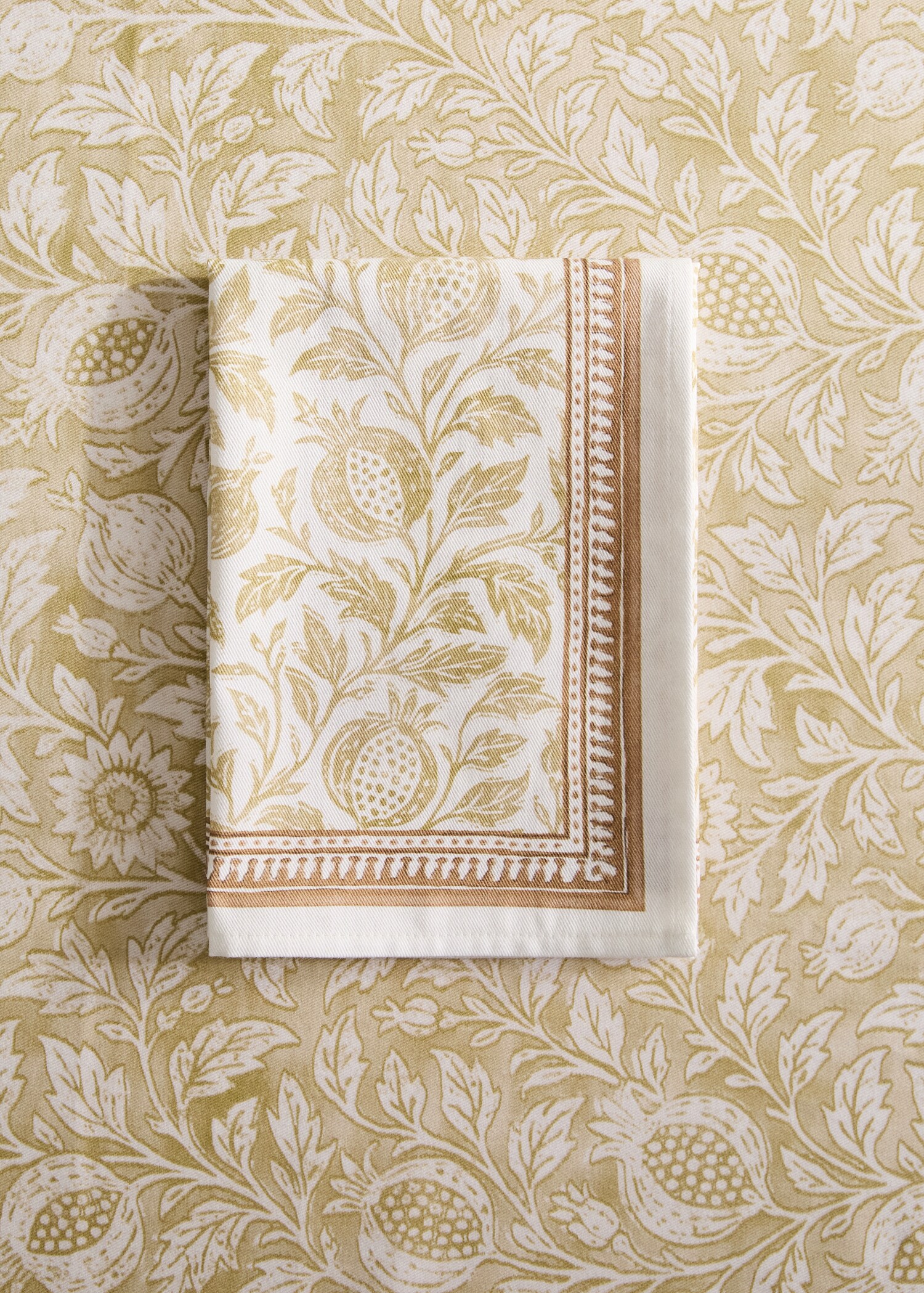 Blockprint-style cotton napkin - General plane