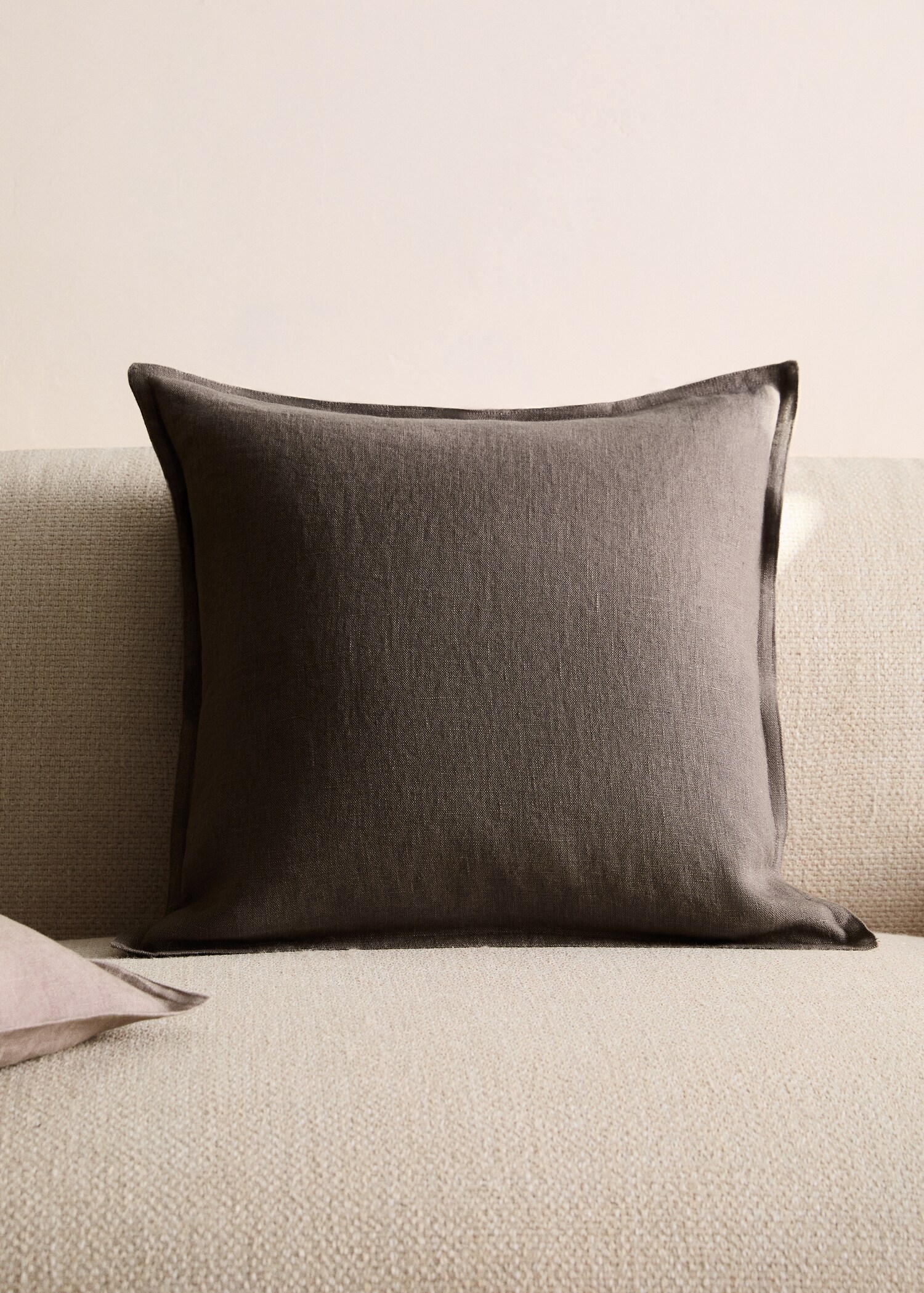 Linen cushion cover with flange 45x45 cm - General plane