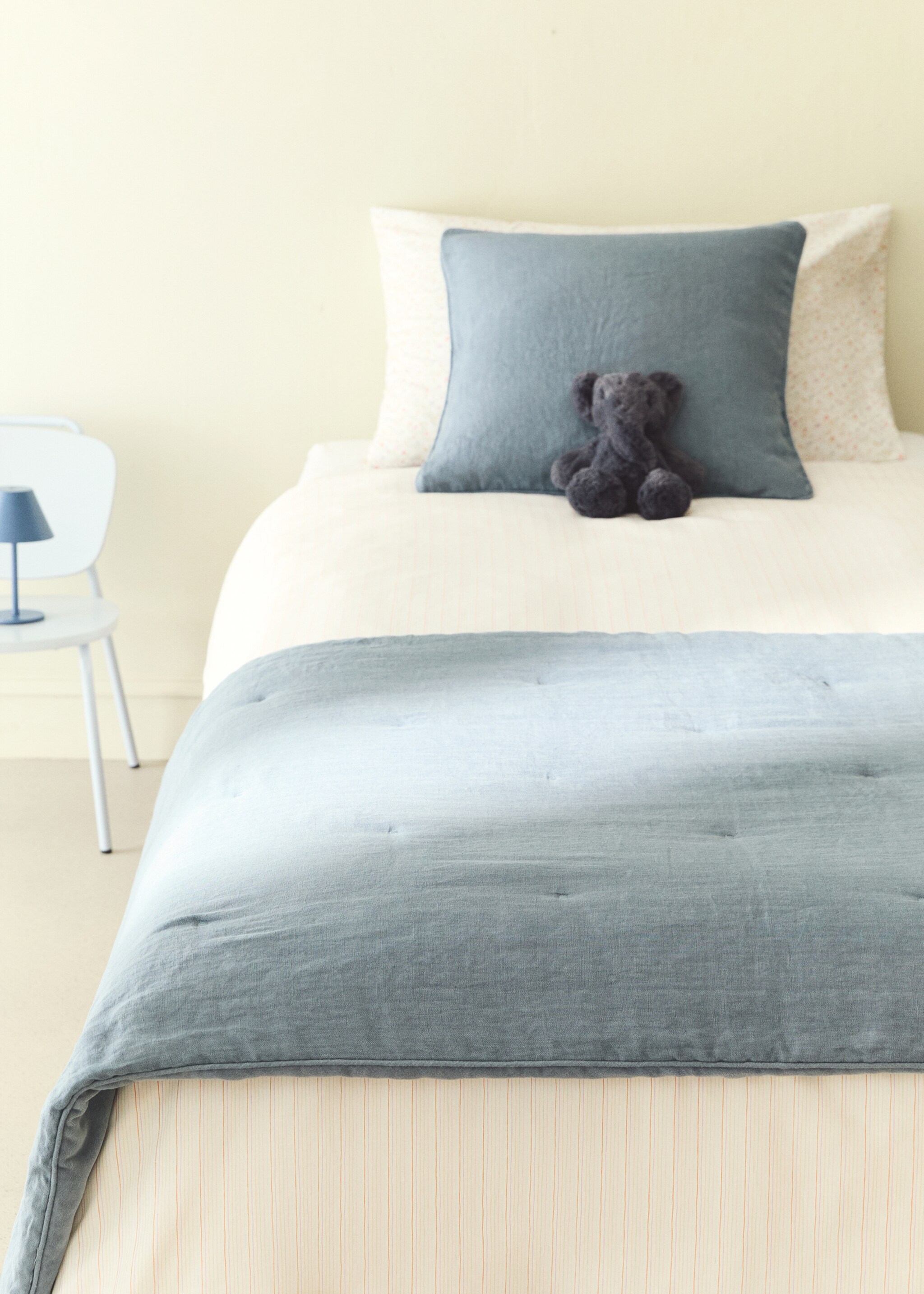 Linen velvet bedspread footboard - General plane, Petrol Blue. Ref: 27043310-00.