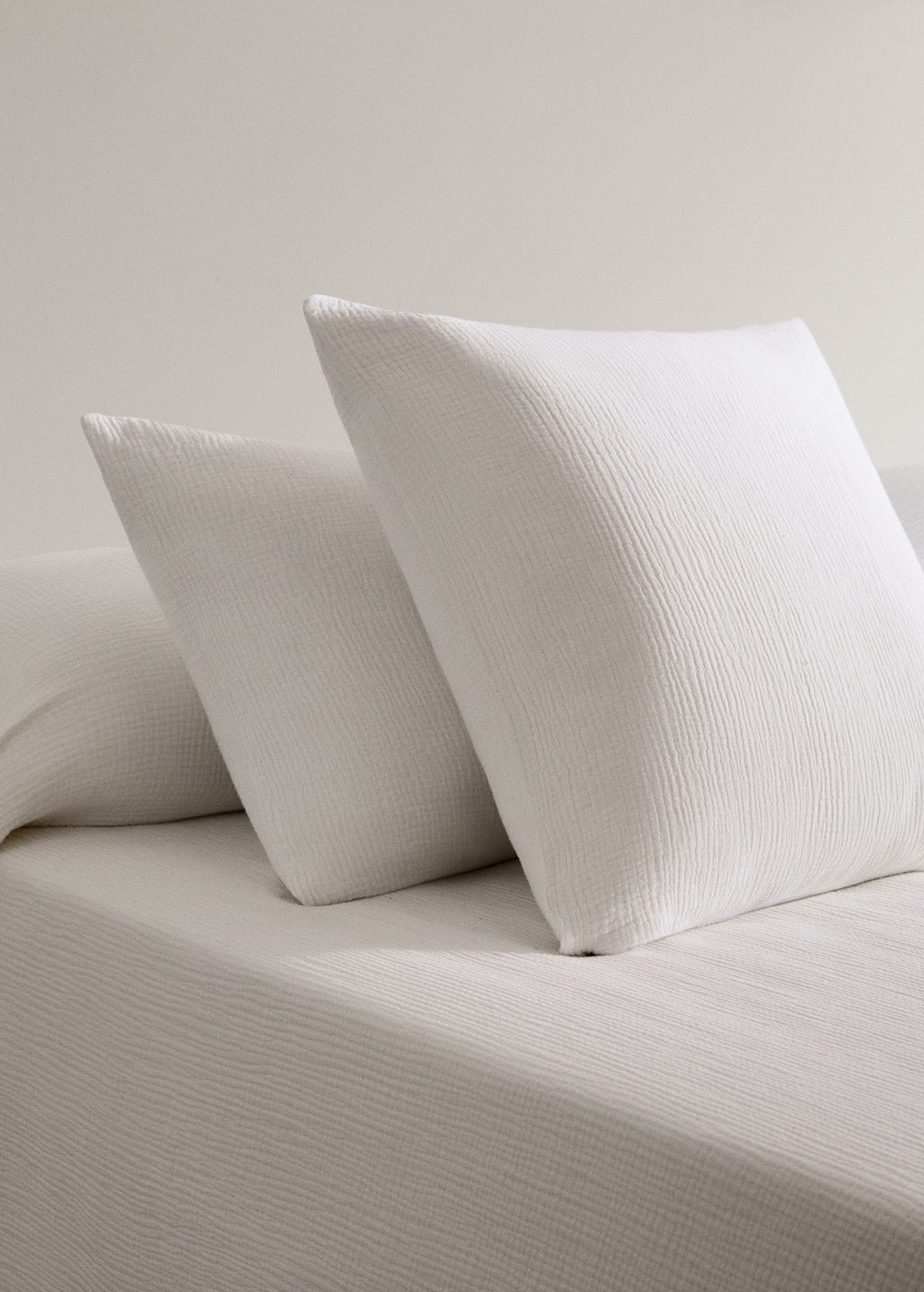 Two cotton pillowcases 50x75 cm