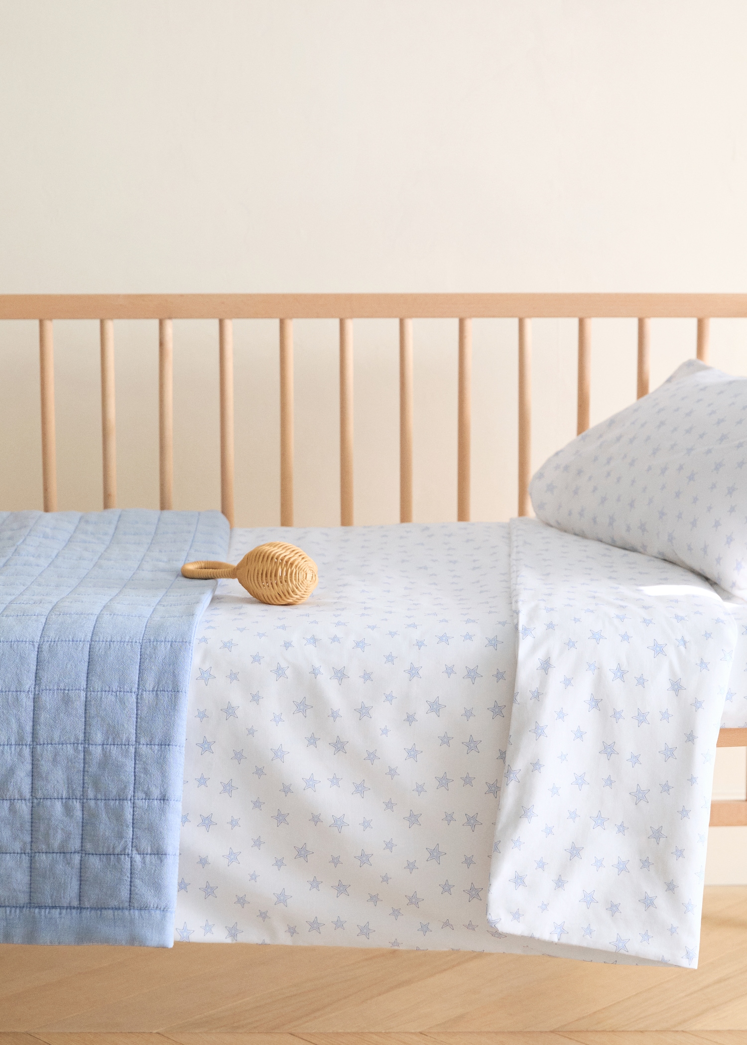 Cot bed duvet cover in star-patterned percale cotton - General plane