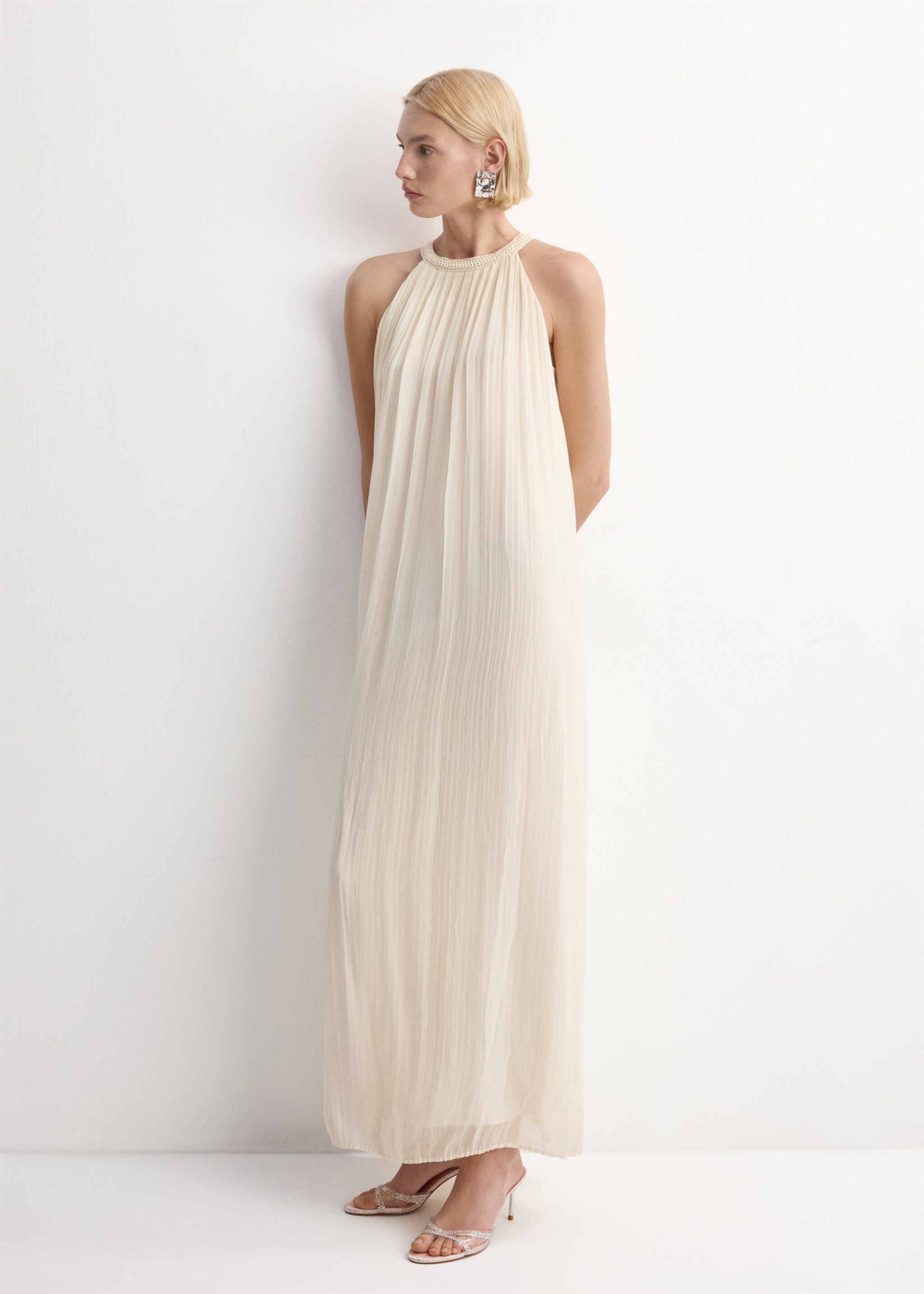 A-line halter neck dress - General plane