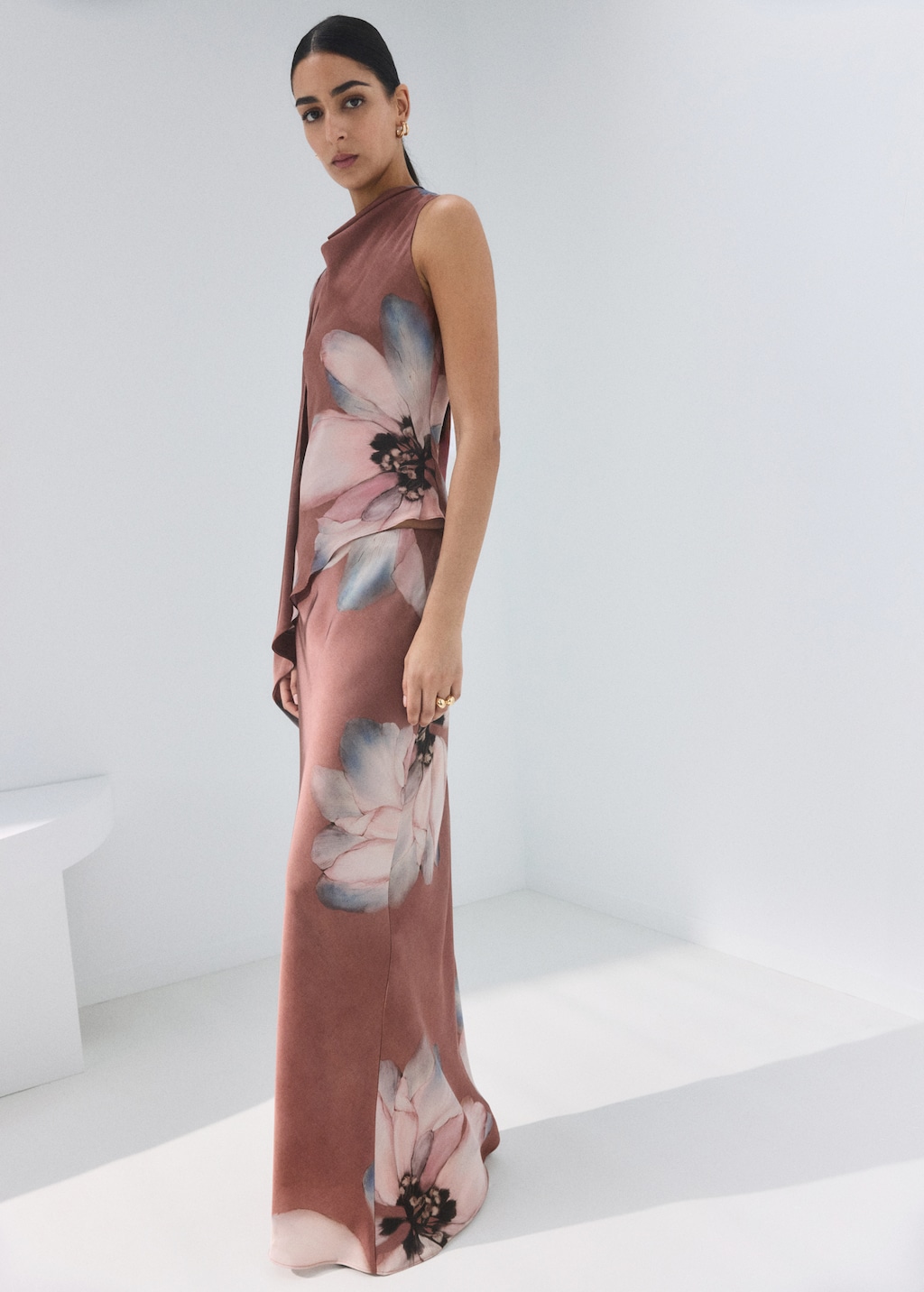 Floral-print long skirt