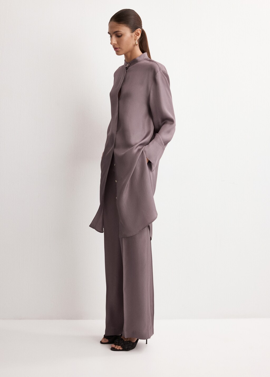 Long shirt with stand collar - image 2