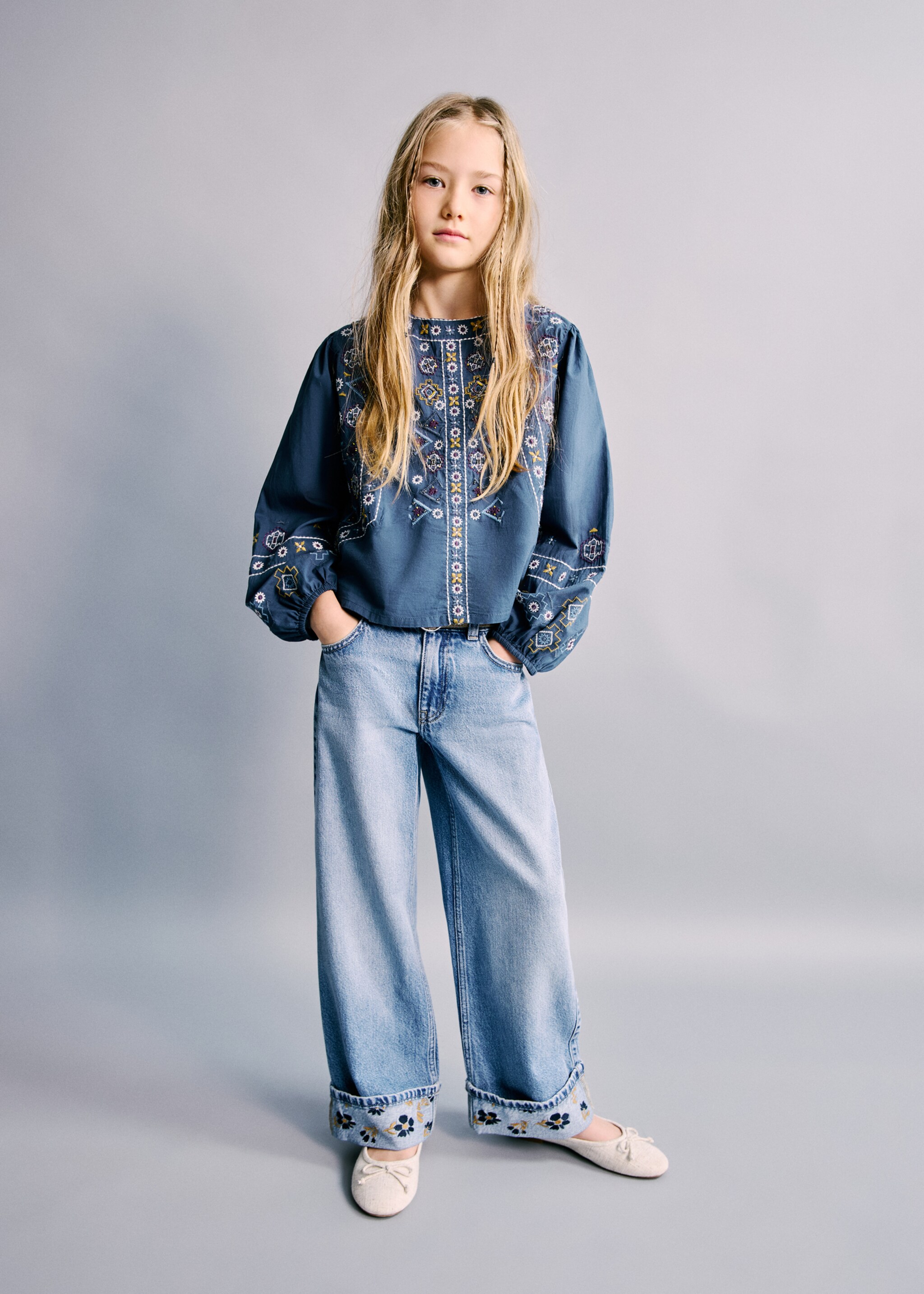 Brusa detall granadures - Pla general, Blau marí. Ref: 27044423-00.