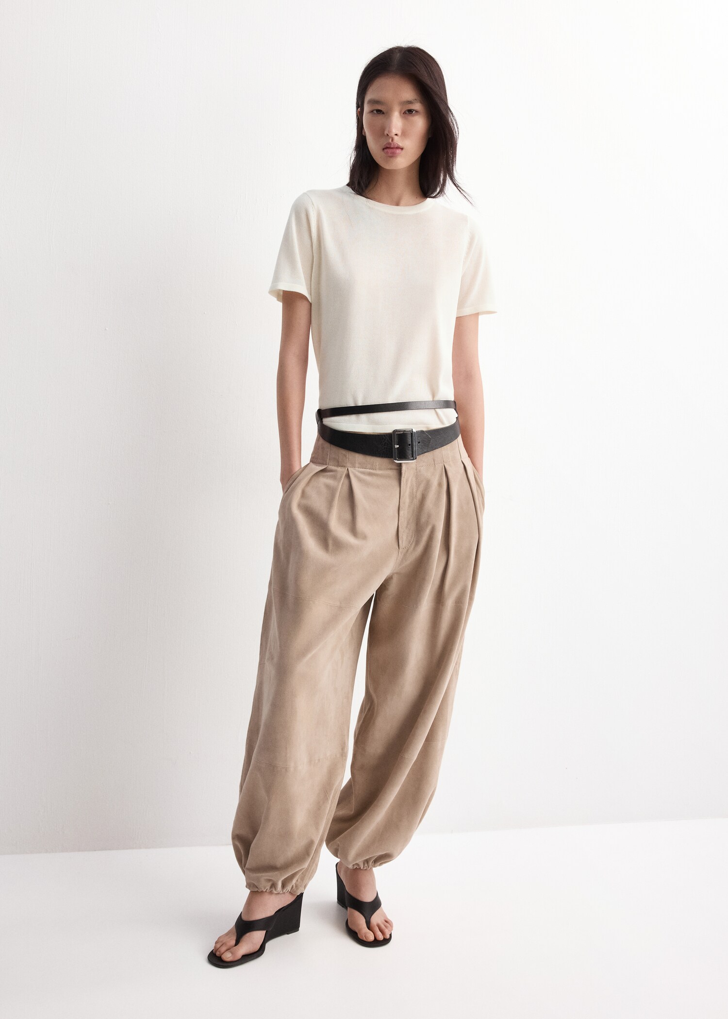 Short-sleeved knitted sweater - General plane