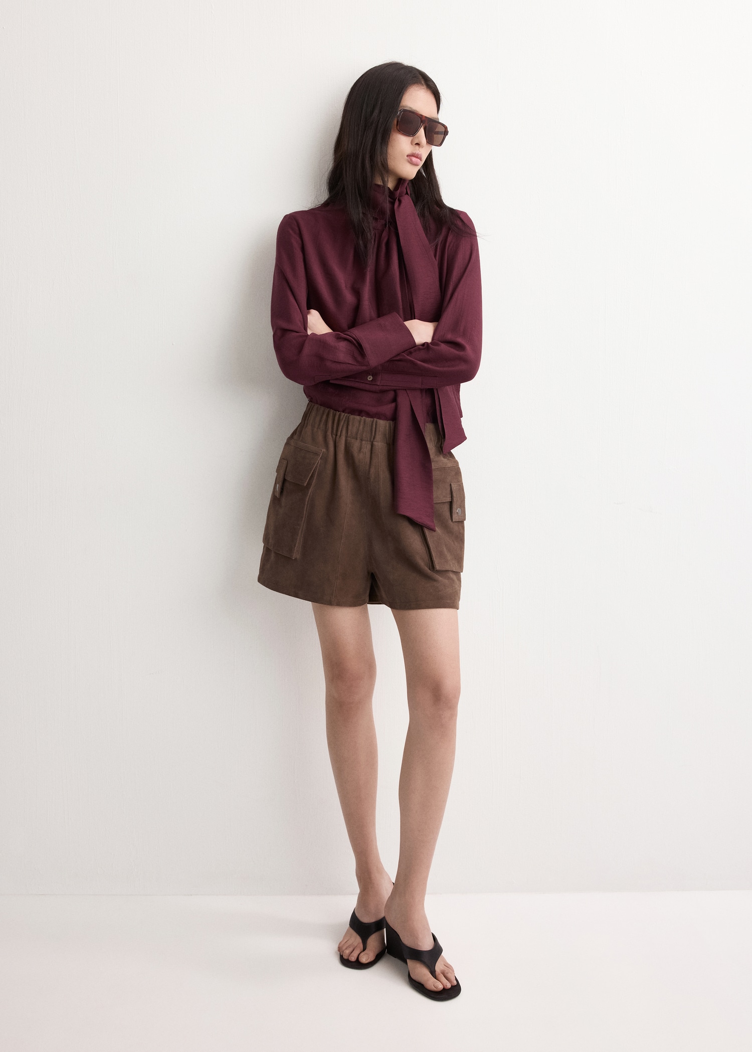 Блузка с длинными рукавами и воротником-шарфом - Общий план