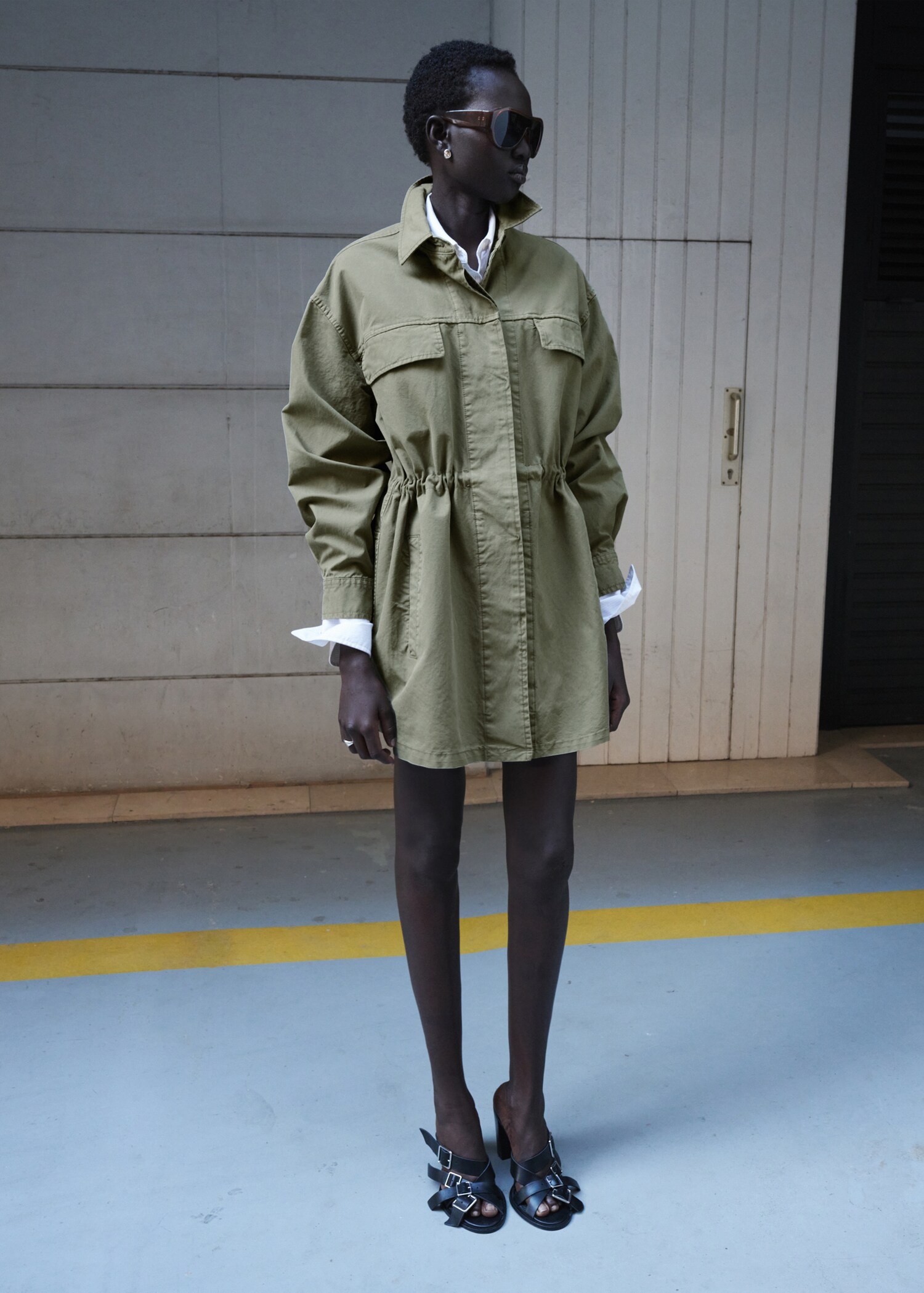 Oversized denim parka - General plane