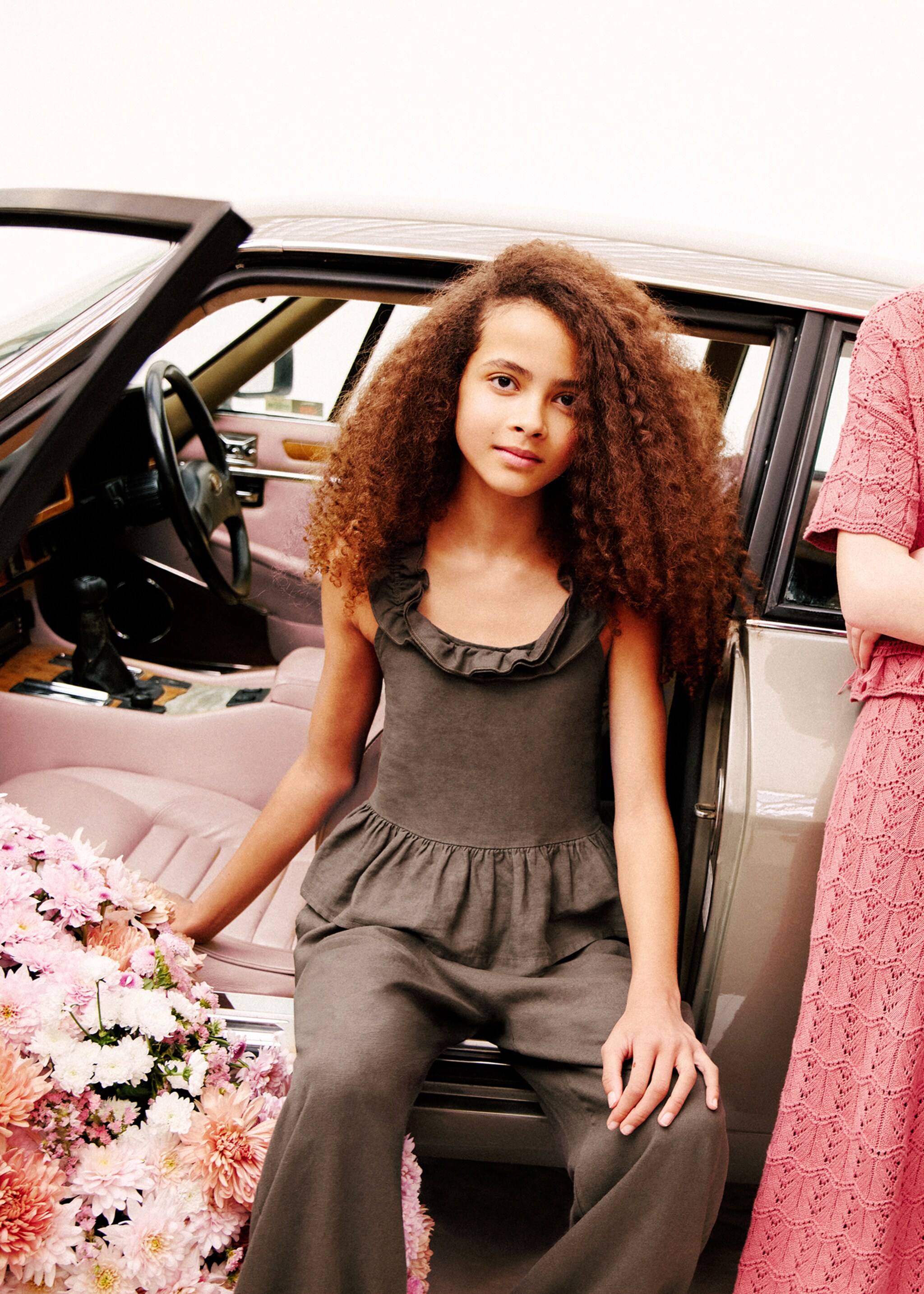 Top en lin mélangé à volants - Plan général, Chocolat. Ref: 27046349-00.