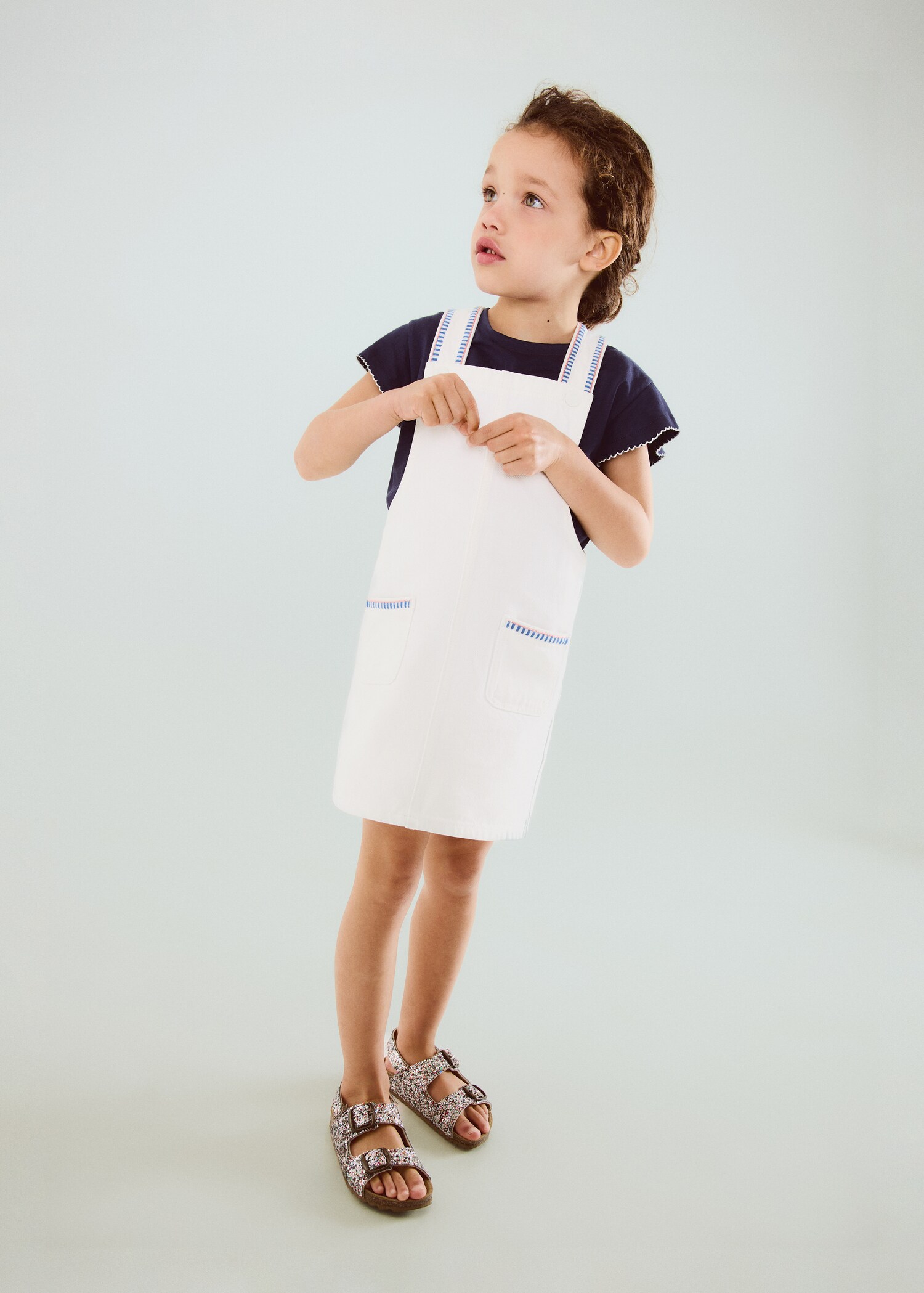 Pinafore with embroidered details - General plane