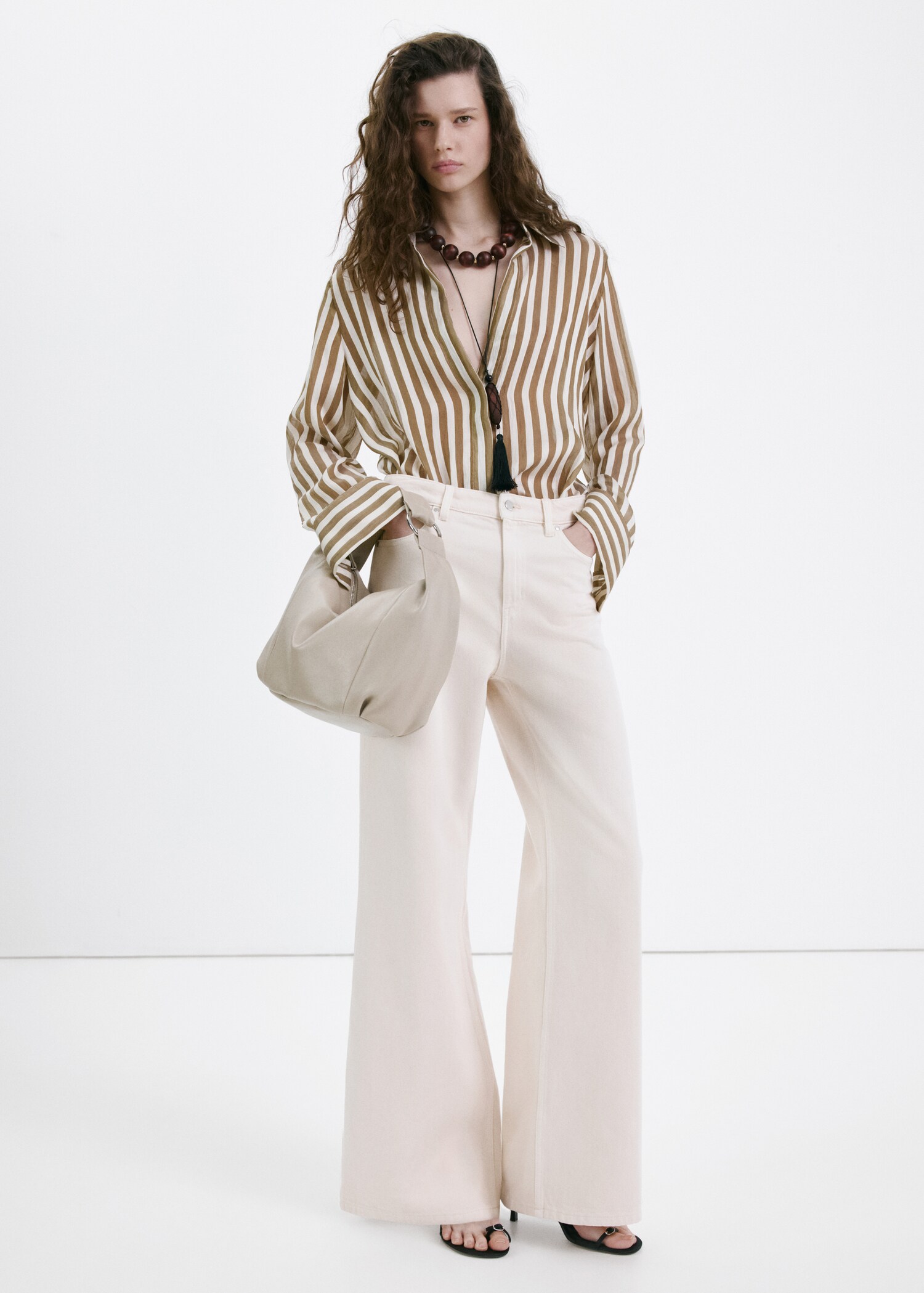 Wide leg mid-rise jeans - General plane