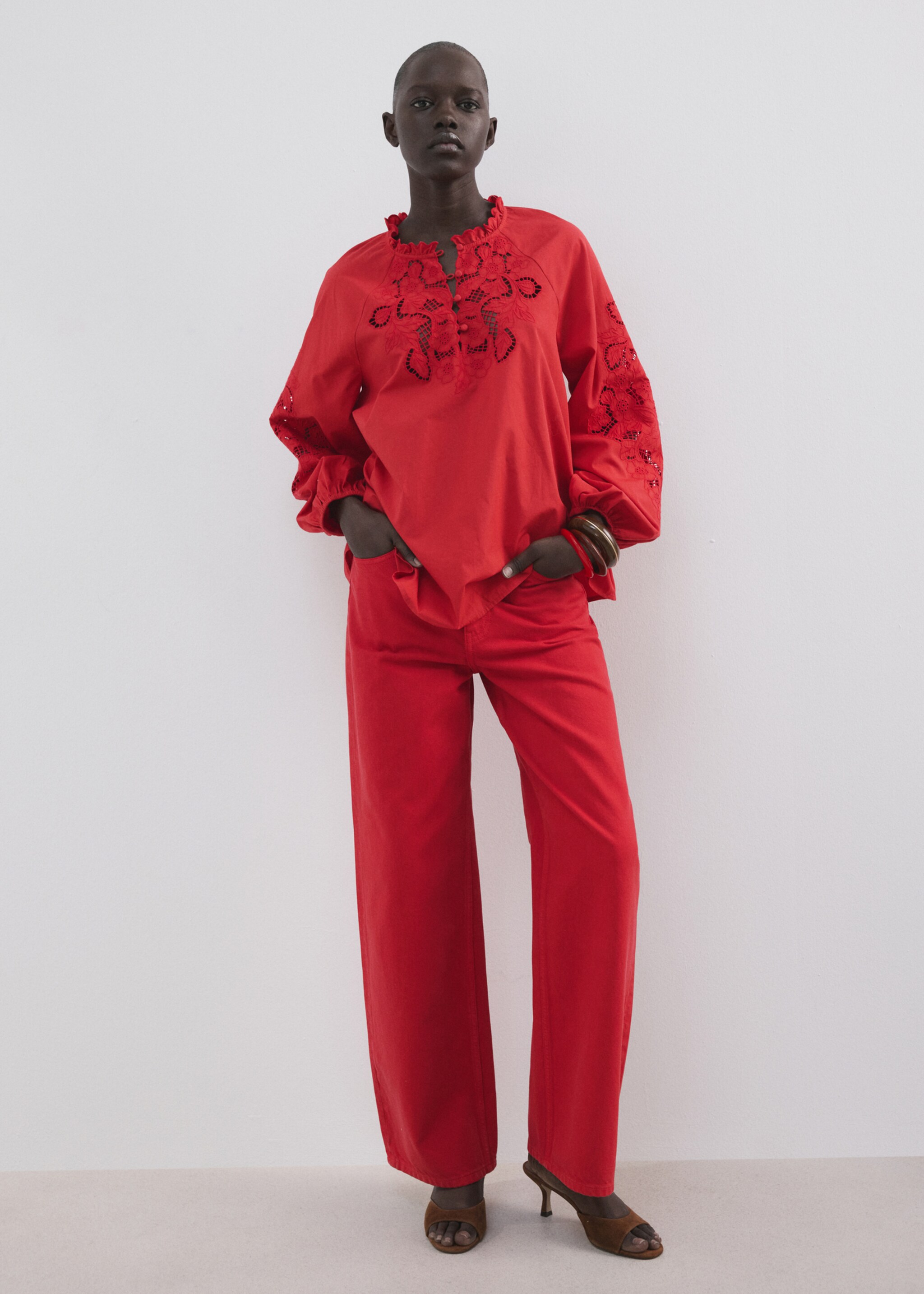 بلوزة مطرزة مخرمة - رؤية عامة, أحمر. Ref: 27047147-00.