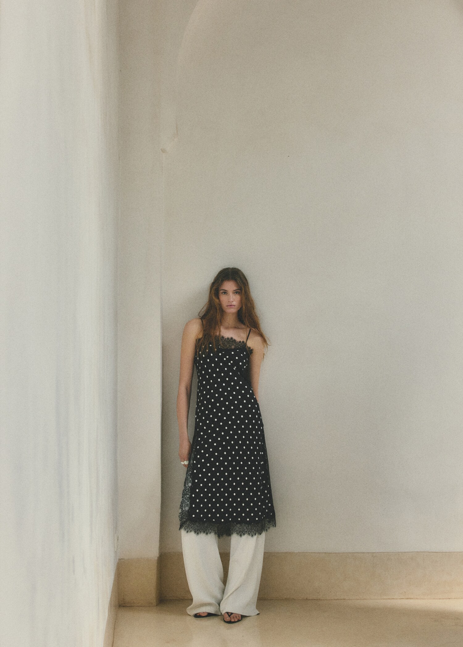 Top long en dentelle à pois - Plan général