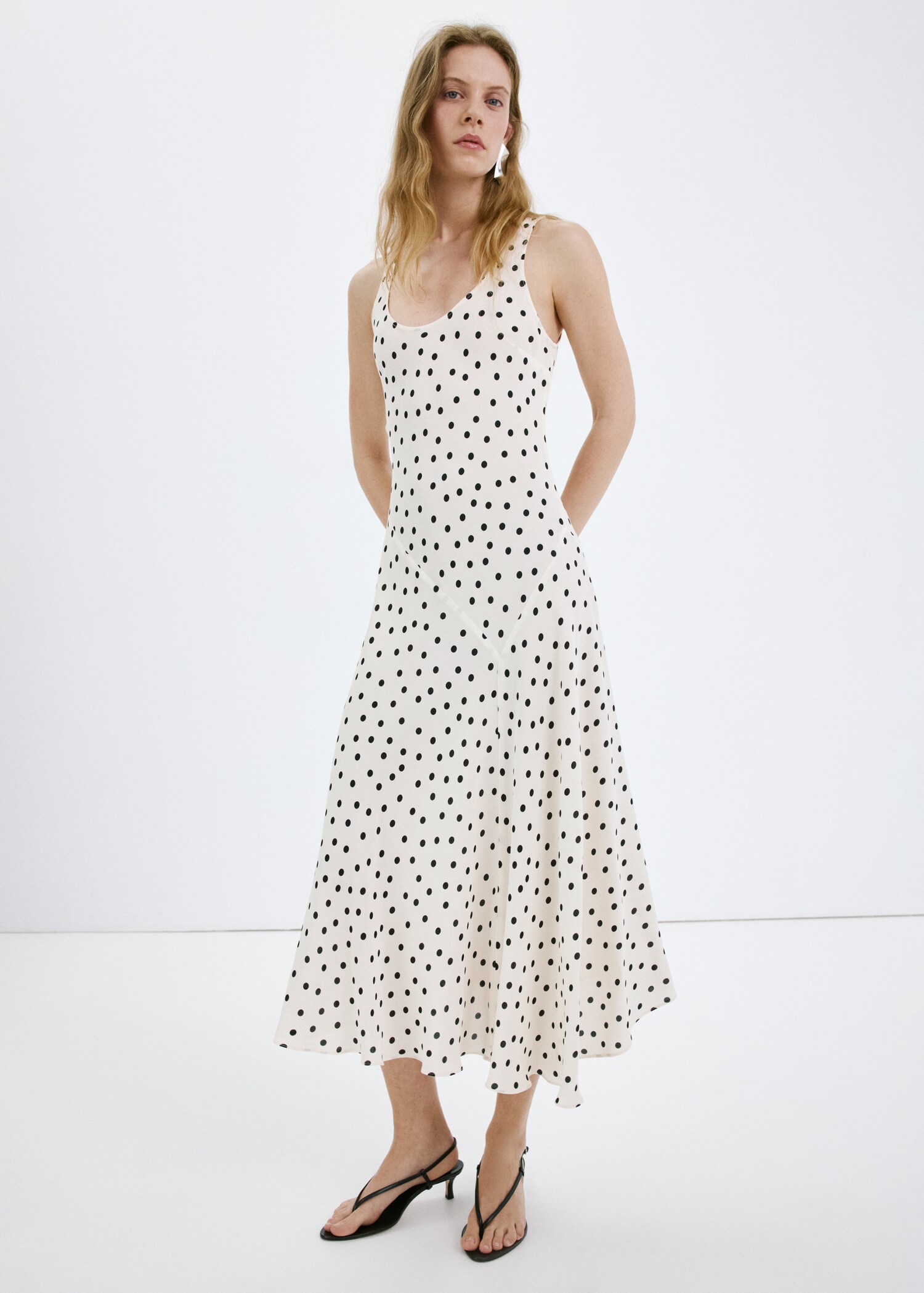 Polka dot midi dress - General plane