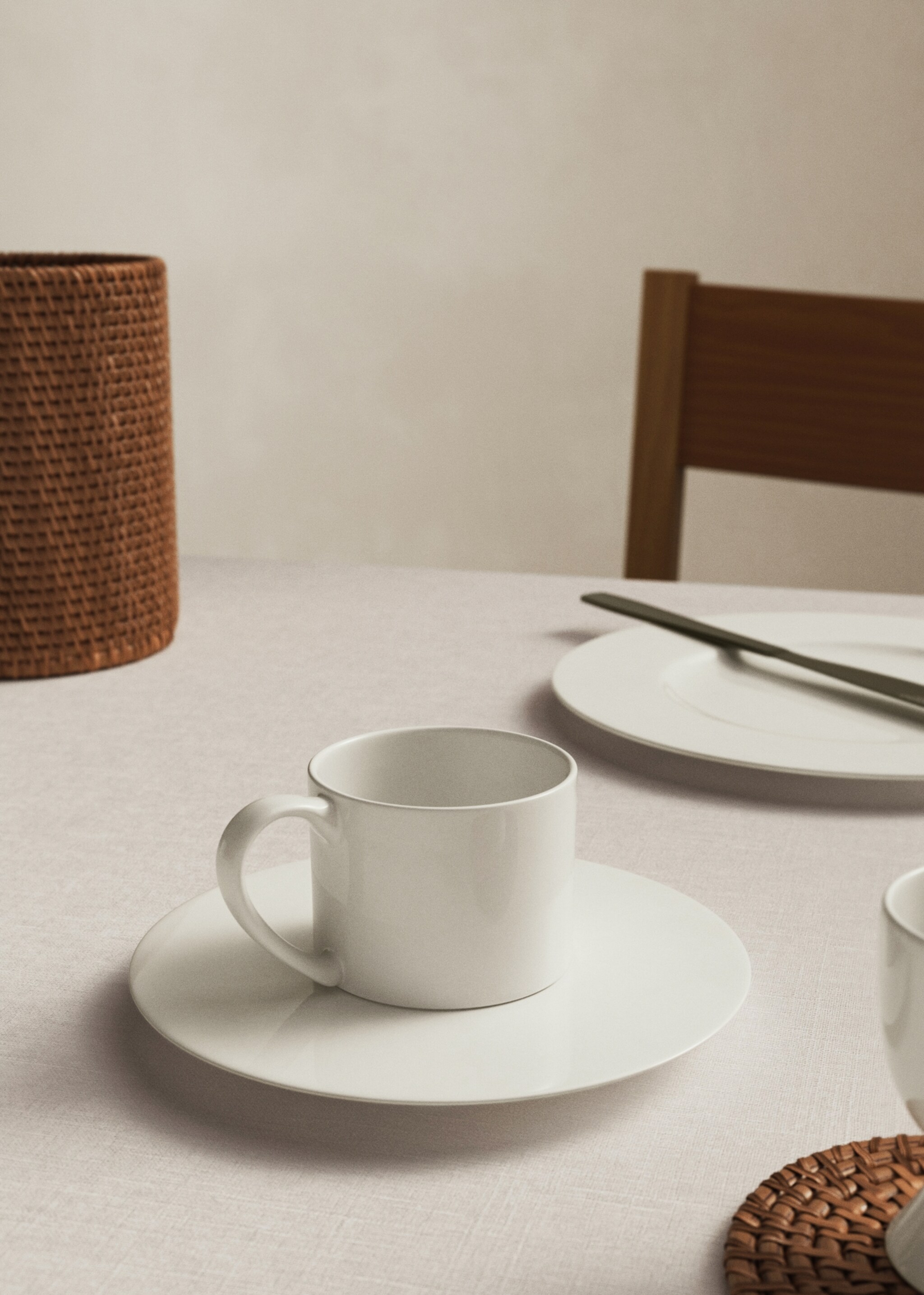 Κούπα και πιατάκι τσαγιού Bone China Ultralight - Γενικό πλάνο, Λευκό. Ref: 27051168-00.